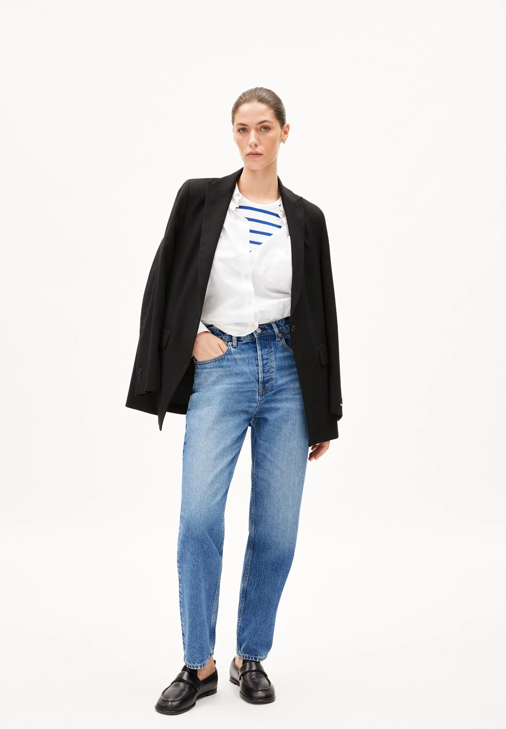 AAIKALA HIGH WAIST STRAIGHT JEANS | crunchy - Image 4