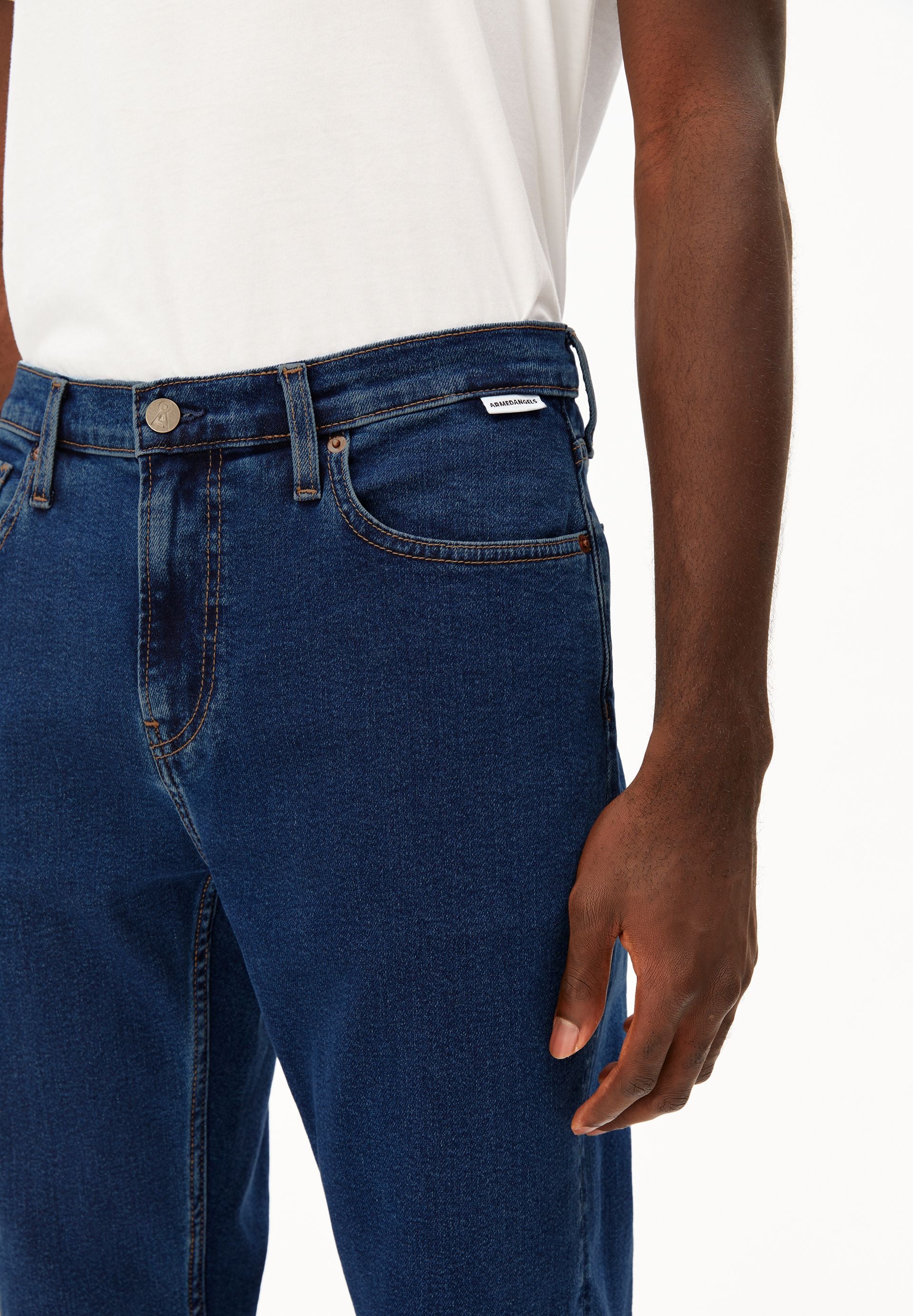 AARJO TARPA TAPERED JEANS | whale - Image 3