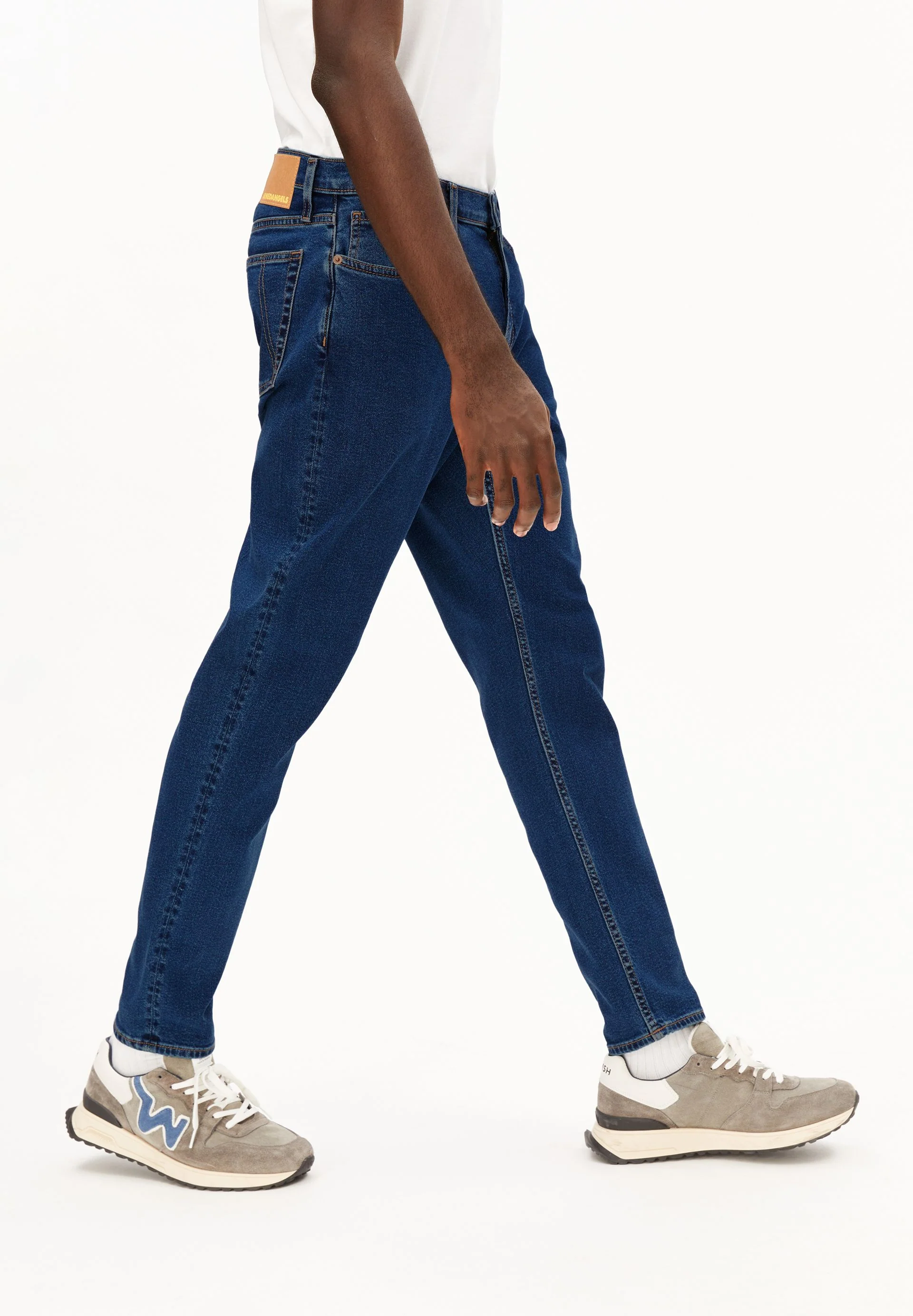 AARJO TARPA TAPERED JEANS | whale - Image 6