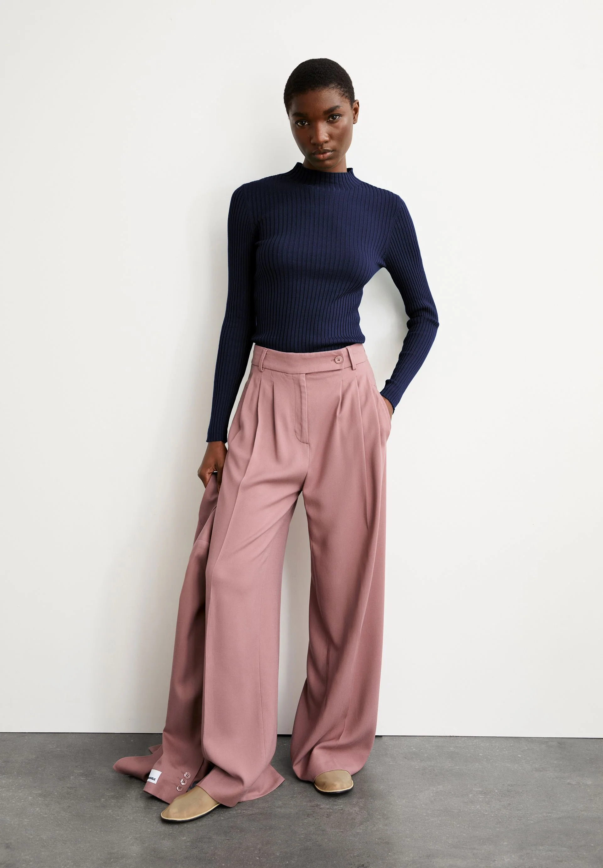 ALAANIA | tinted navy - Image 4