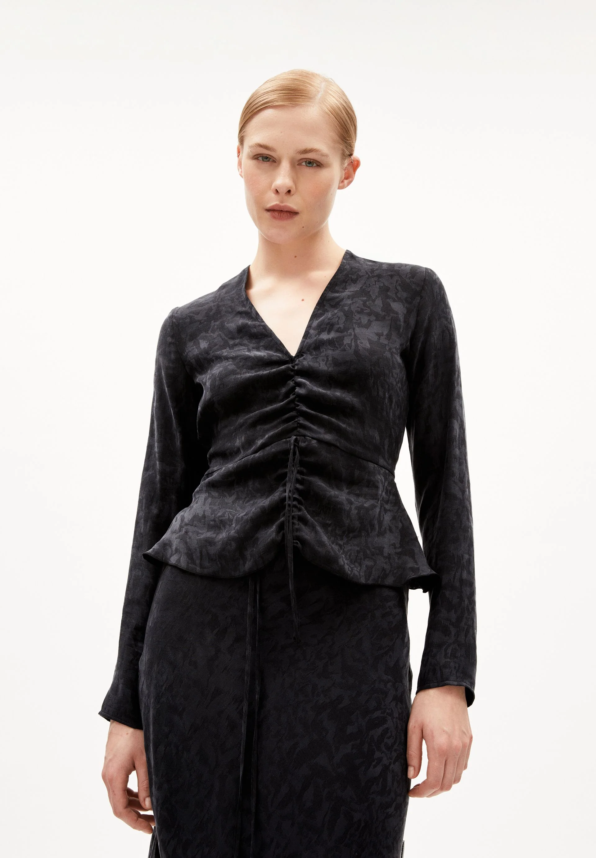 ANAYAA JACQ | black