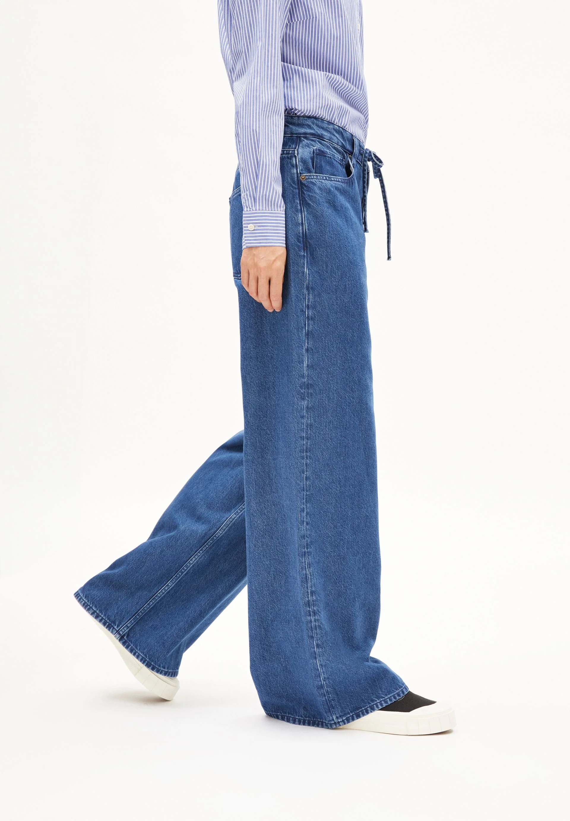 ASTRAEAAS MID WAIST WIDE JEANS | hummingbird - Image 6