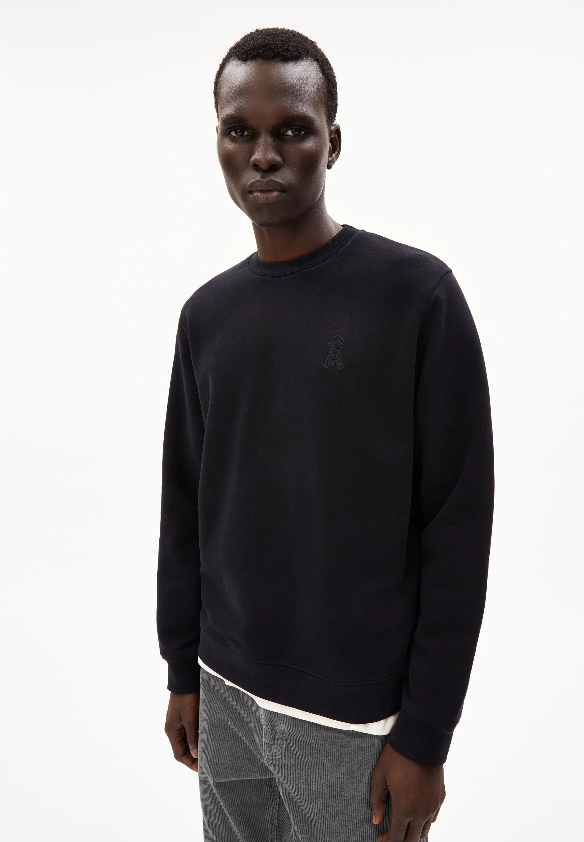 BAARO NESTLING | black