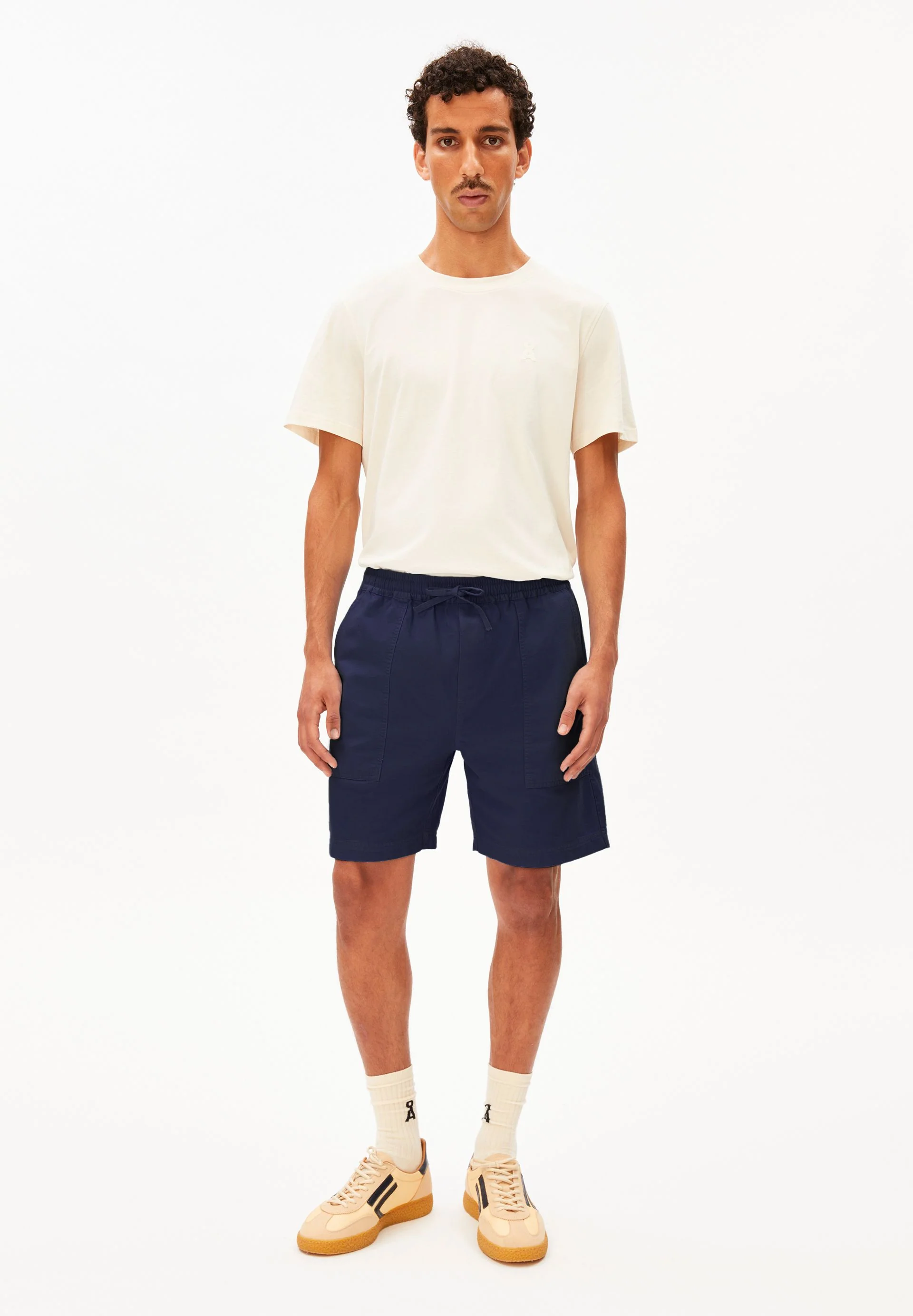 BAUMWOLL-LEINEN SHORTS | tinted navy - Image 5