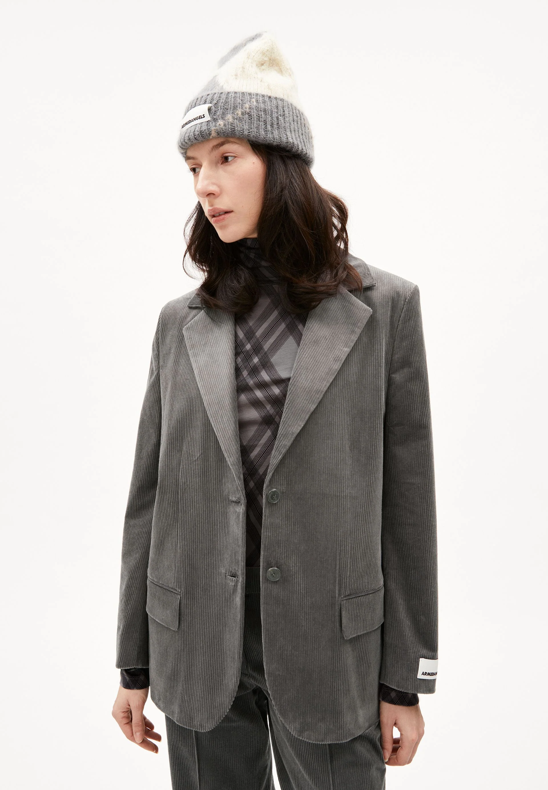 BENAAI CORDUROY | iron cast