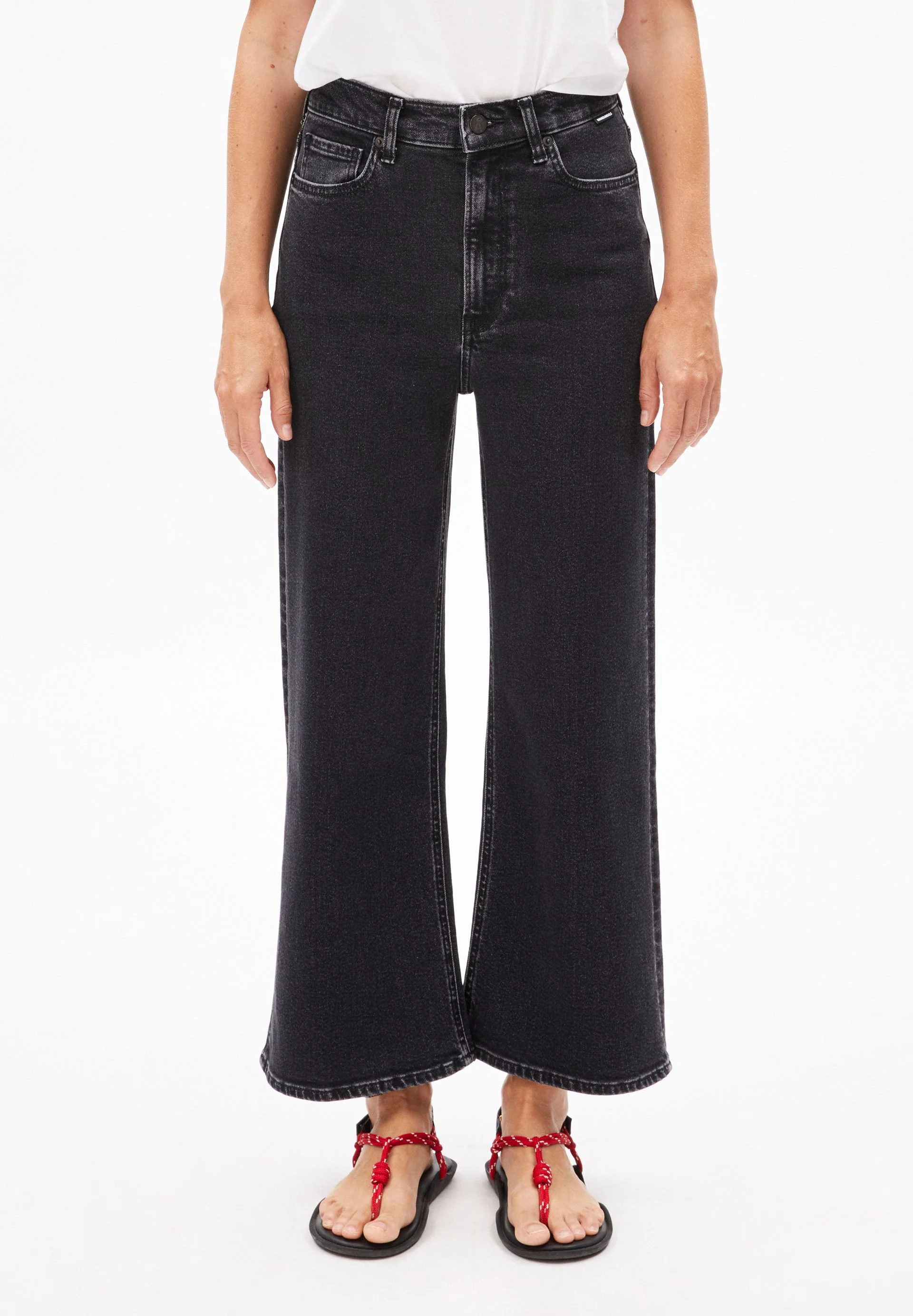 MURLIAA CROPPED WIDE JEANS | ebony black