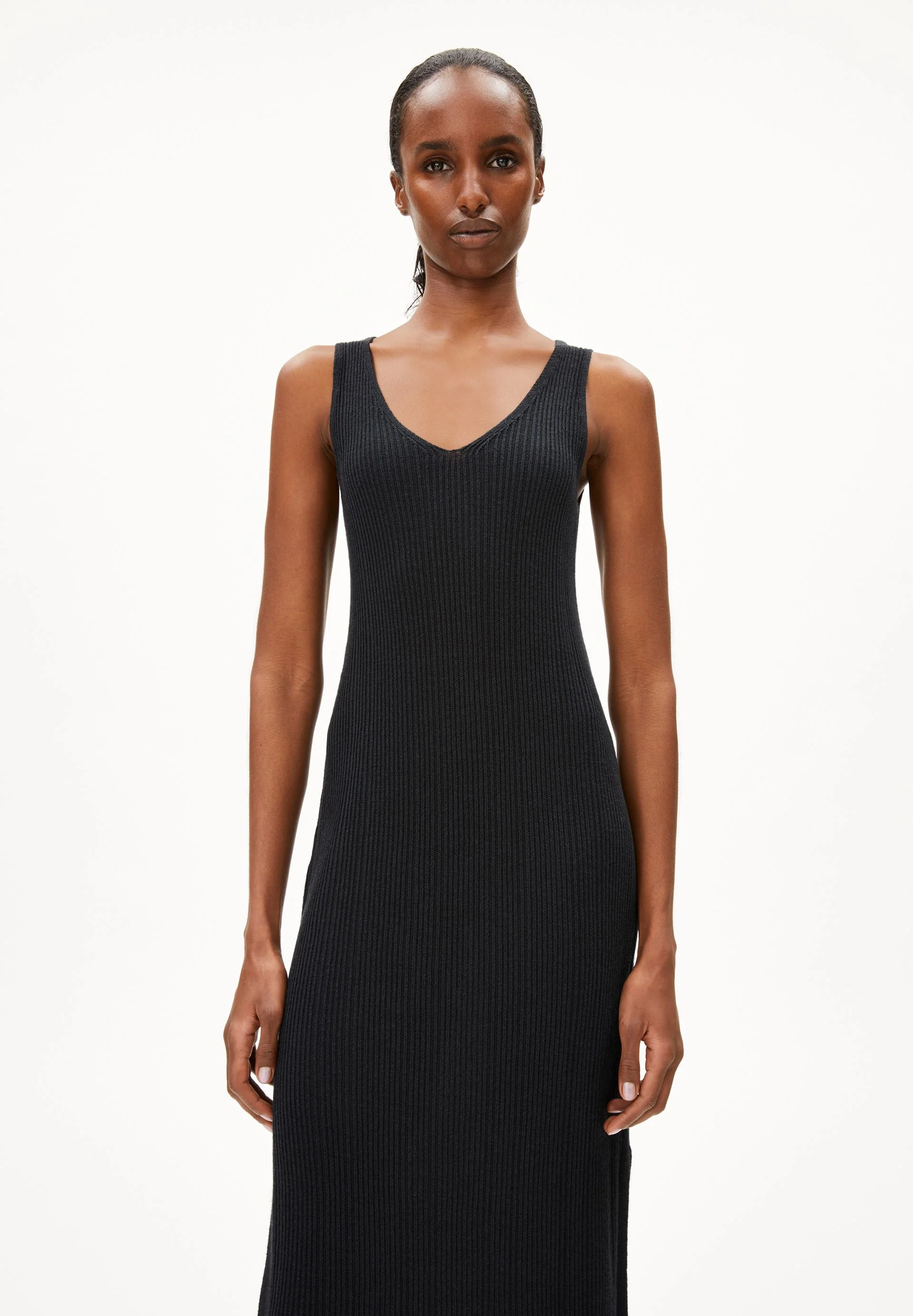 LEINEN-MIX STRICKKLEID | black