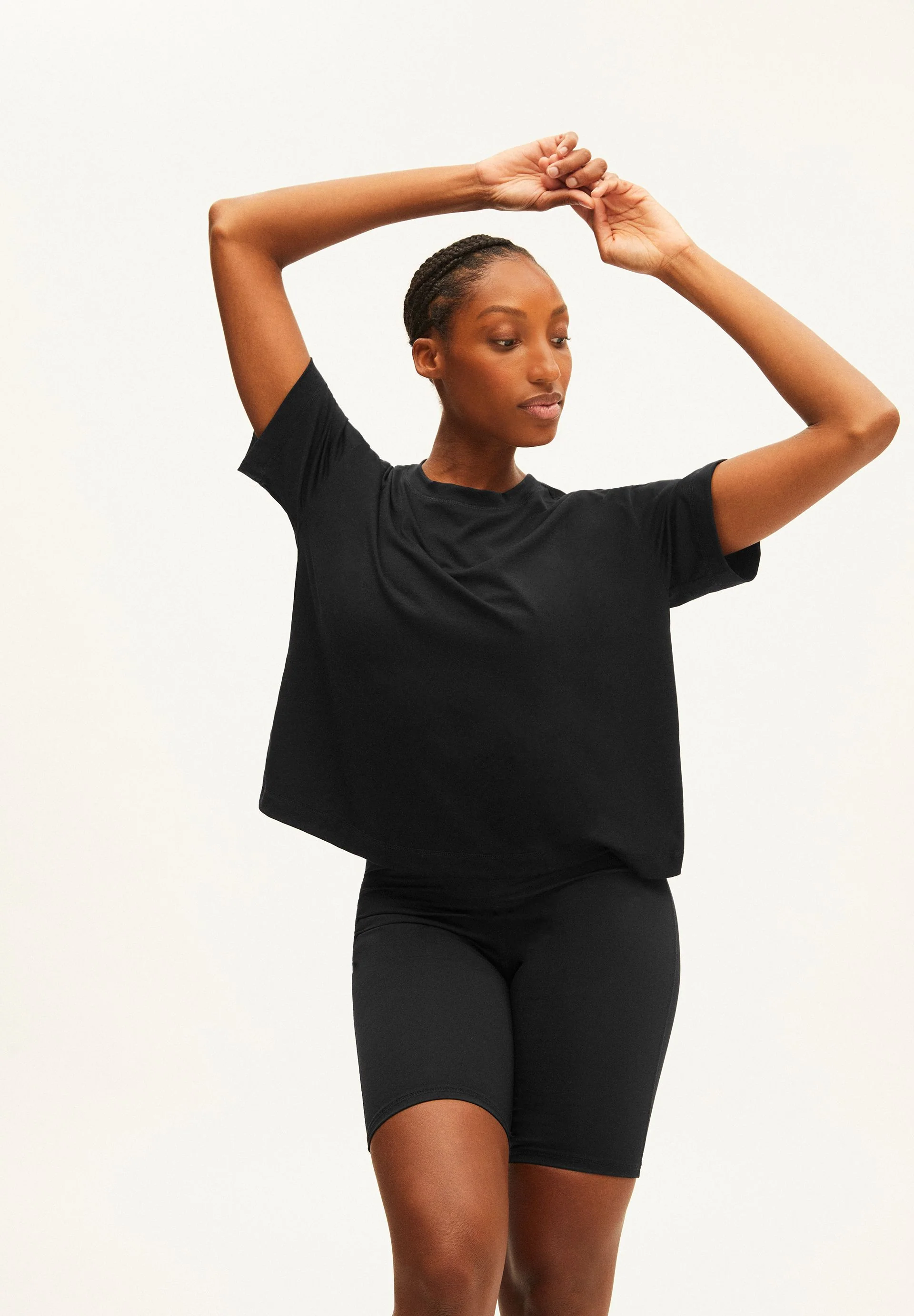 CLAAUDI | black