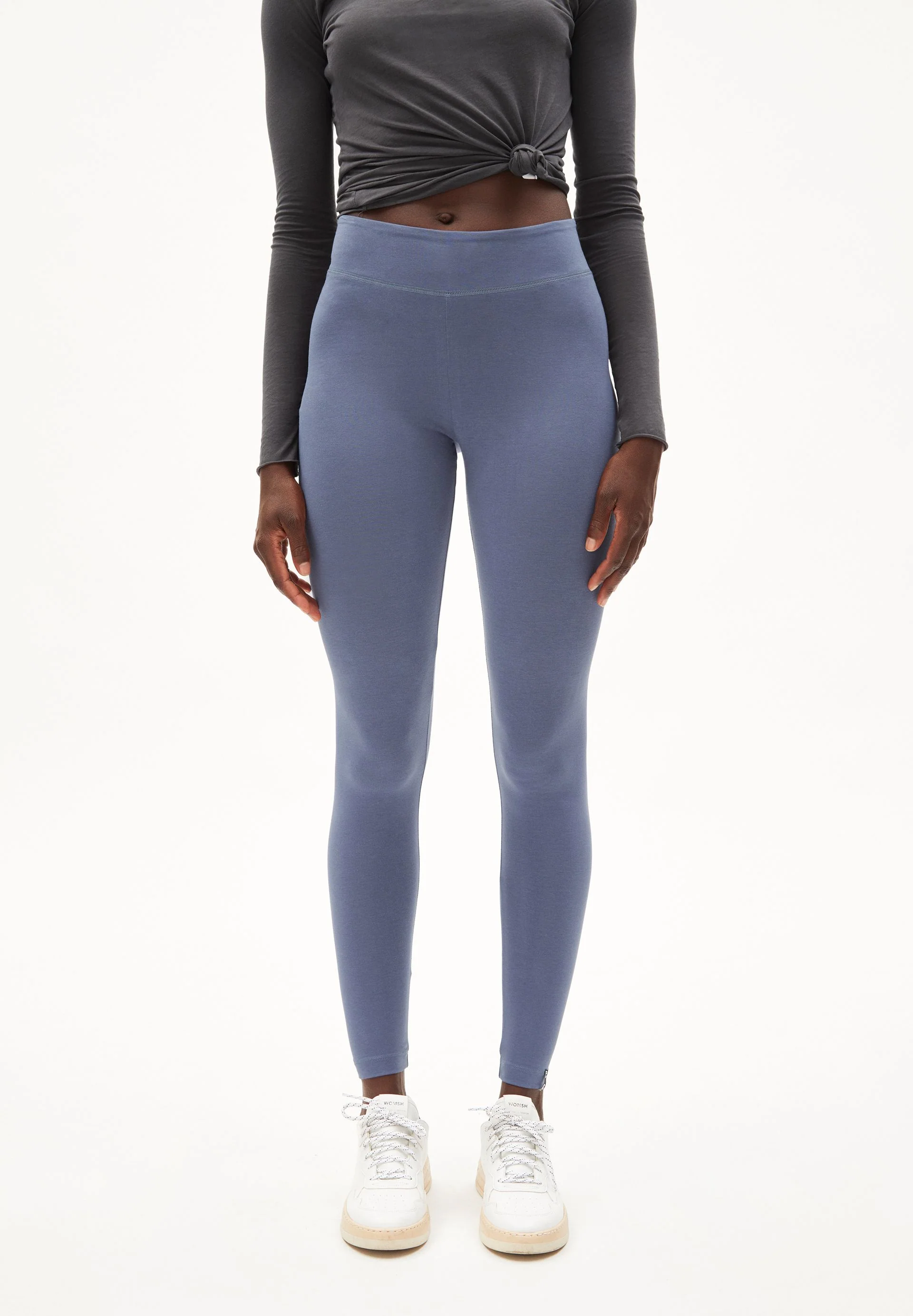 FARIBAA LOGO | shadow blue