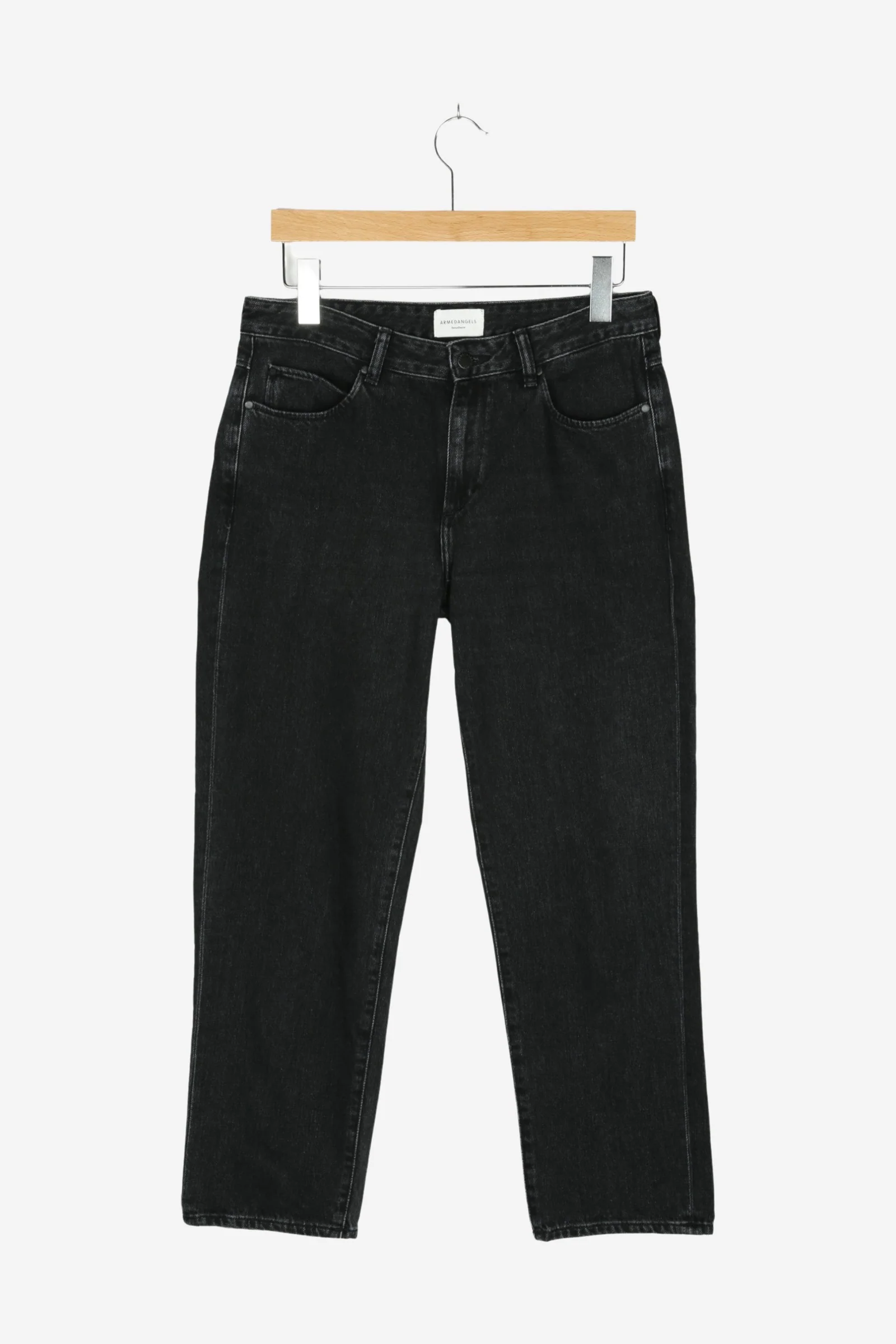 FJELLAA CROPPED RS