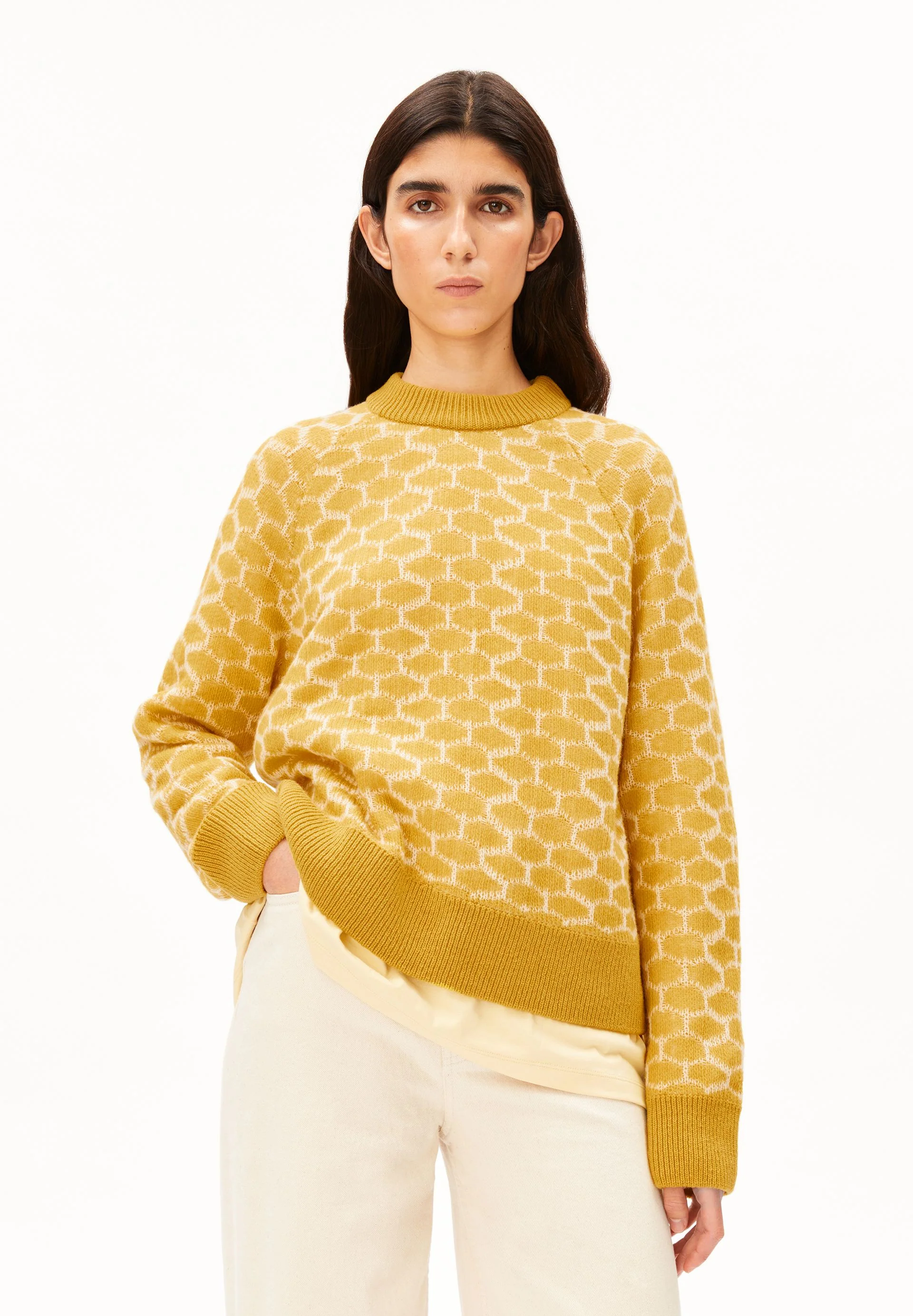 GEPUNKTETER WOLLSTRICKPULLOVER