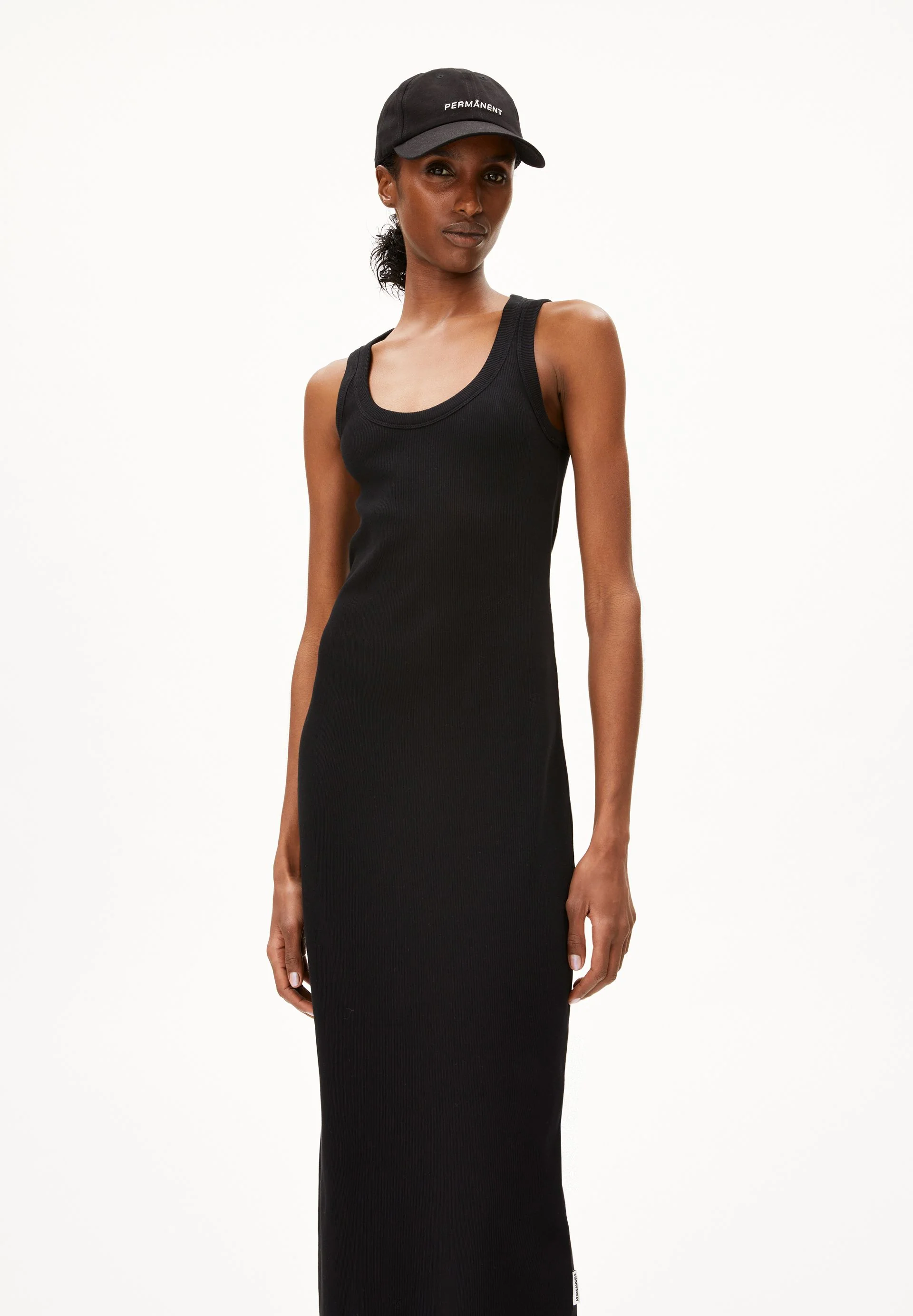 GOLDAA | black