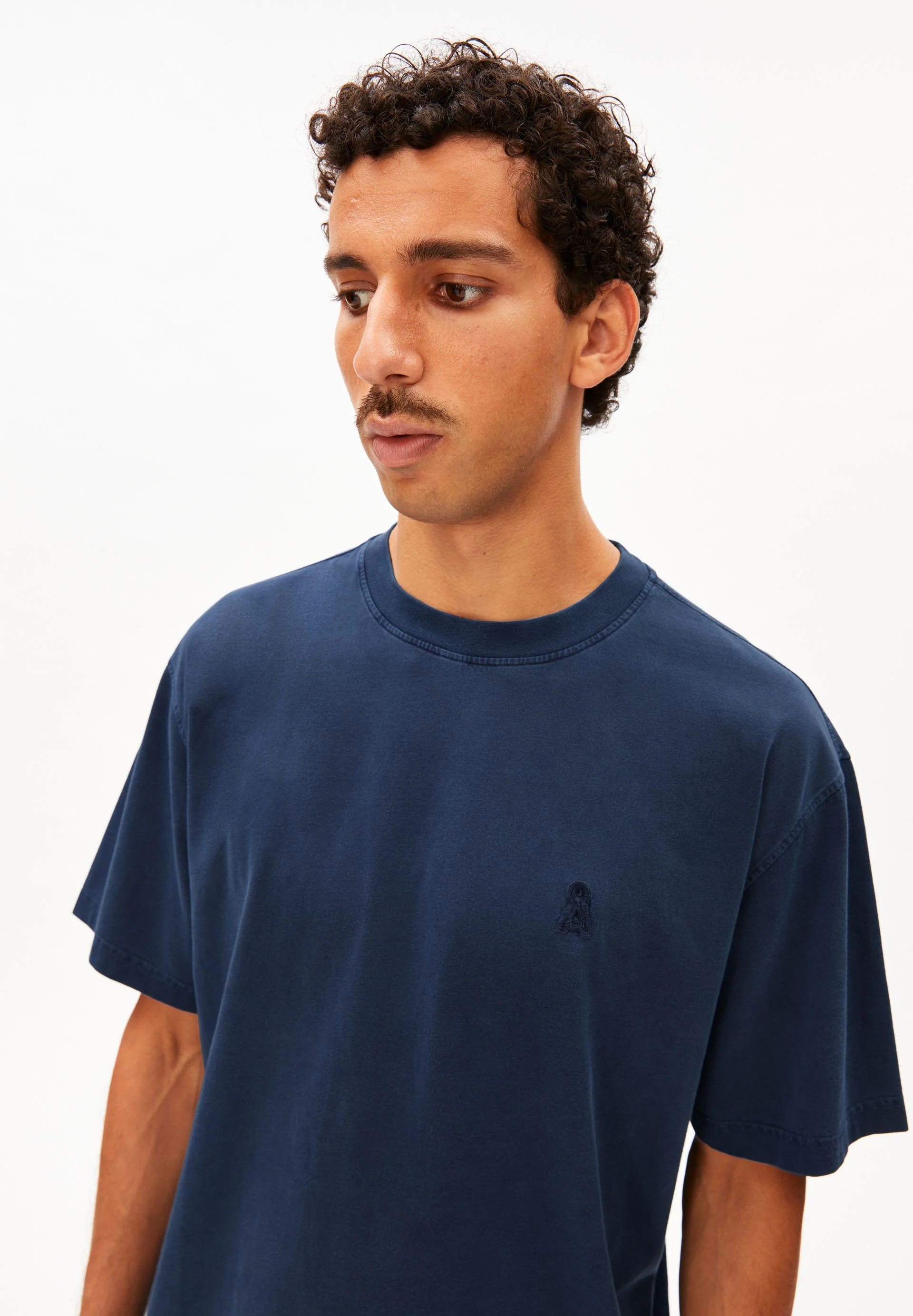 ICONIC Å MAARKOS GMT DYE T-SHIRT | tinted navy washed - Image 3