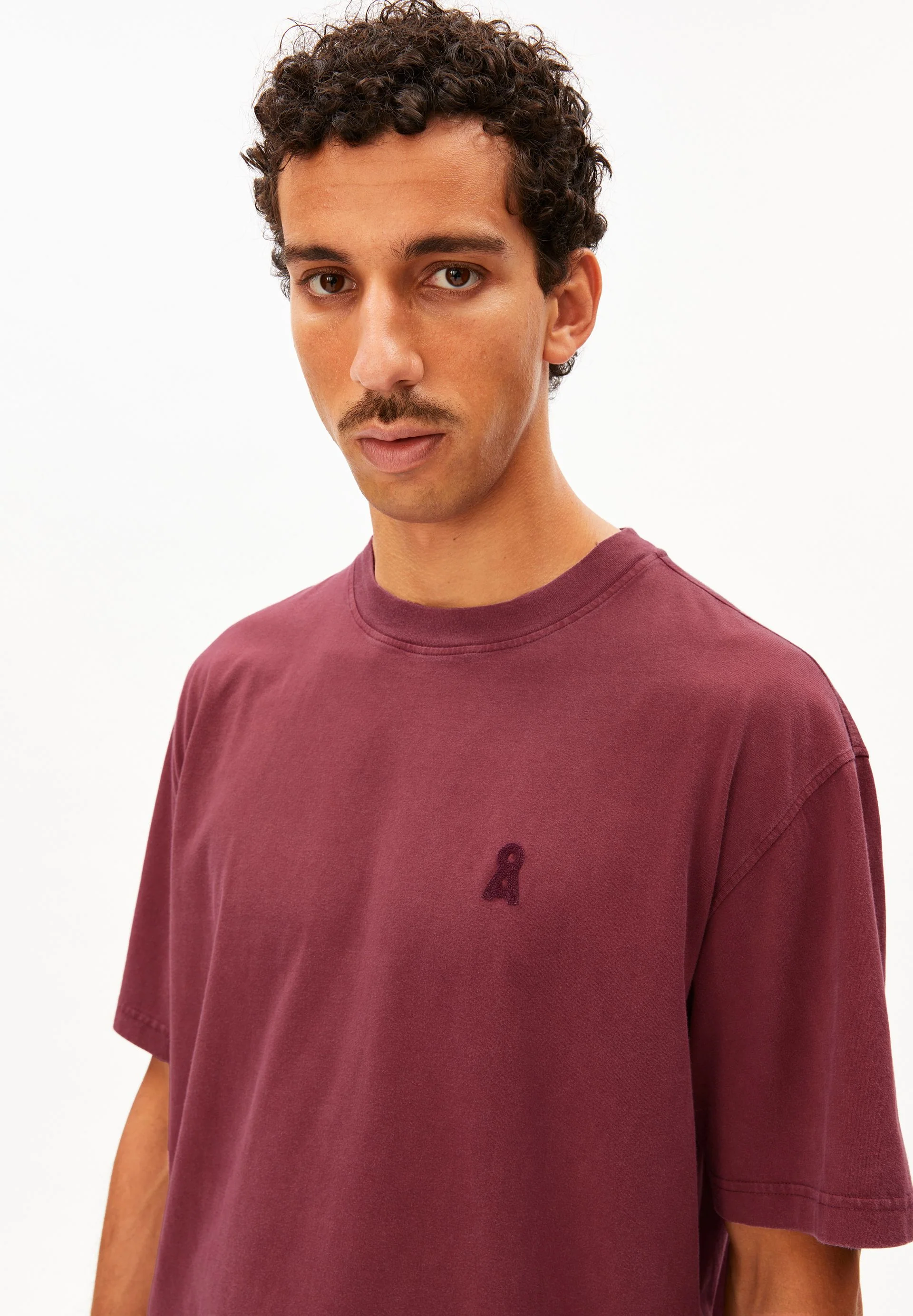ICONIC Å MAARKOS GMT DYE T-SHIRT | velvet red washed - Image 3