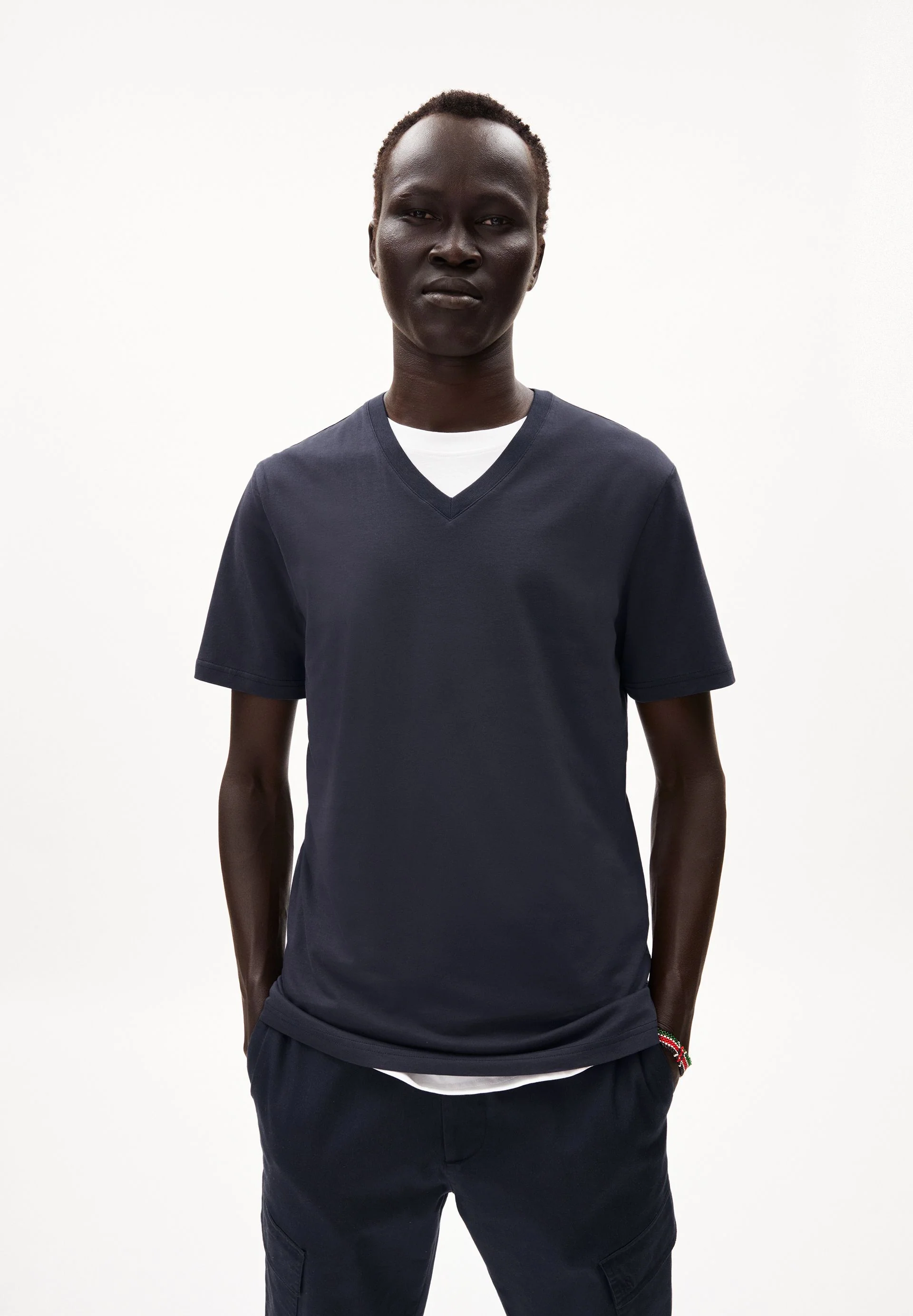 JAAMES V-NECK | night sky
