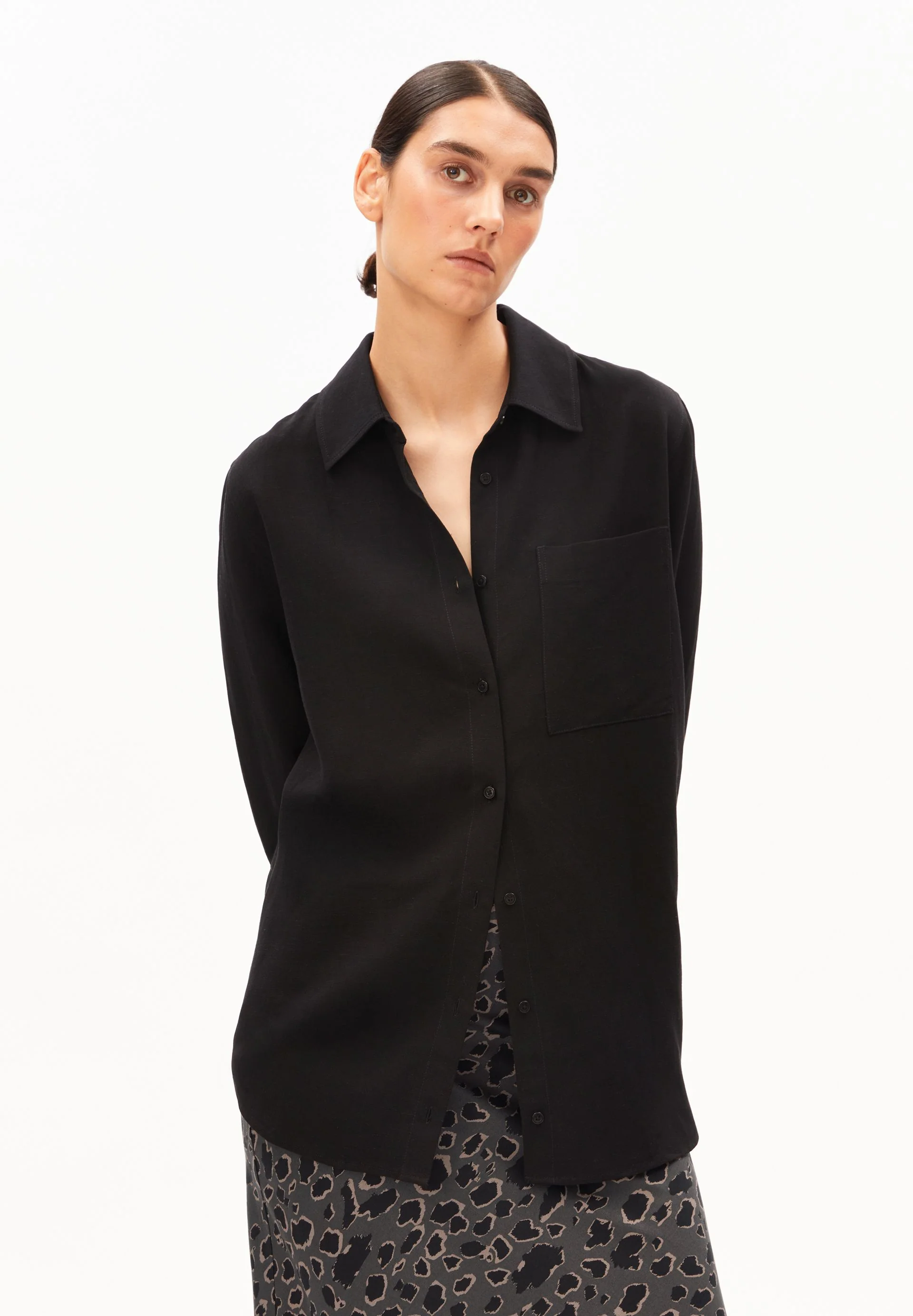 LEINEN-MIX BLUSE | black