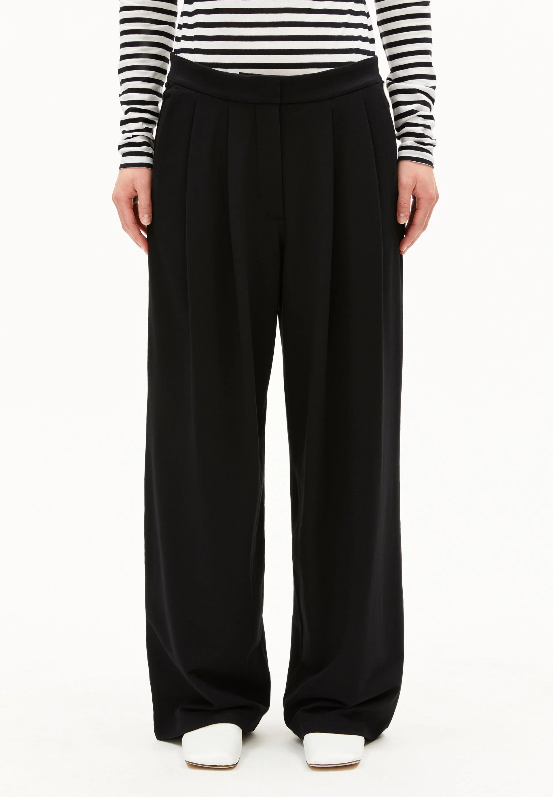 LIRAA LOU WIDELEG PANT | black