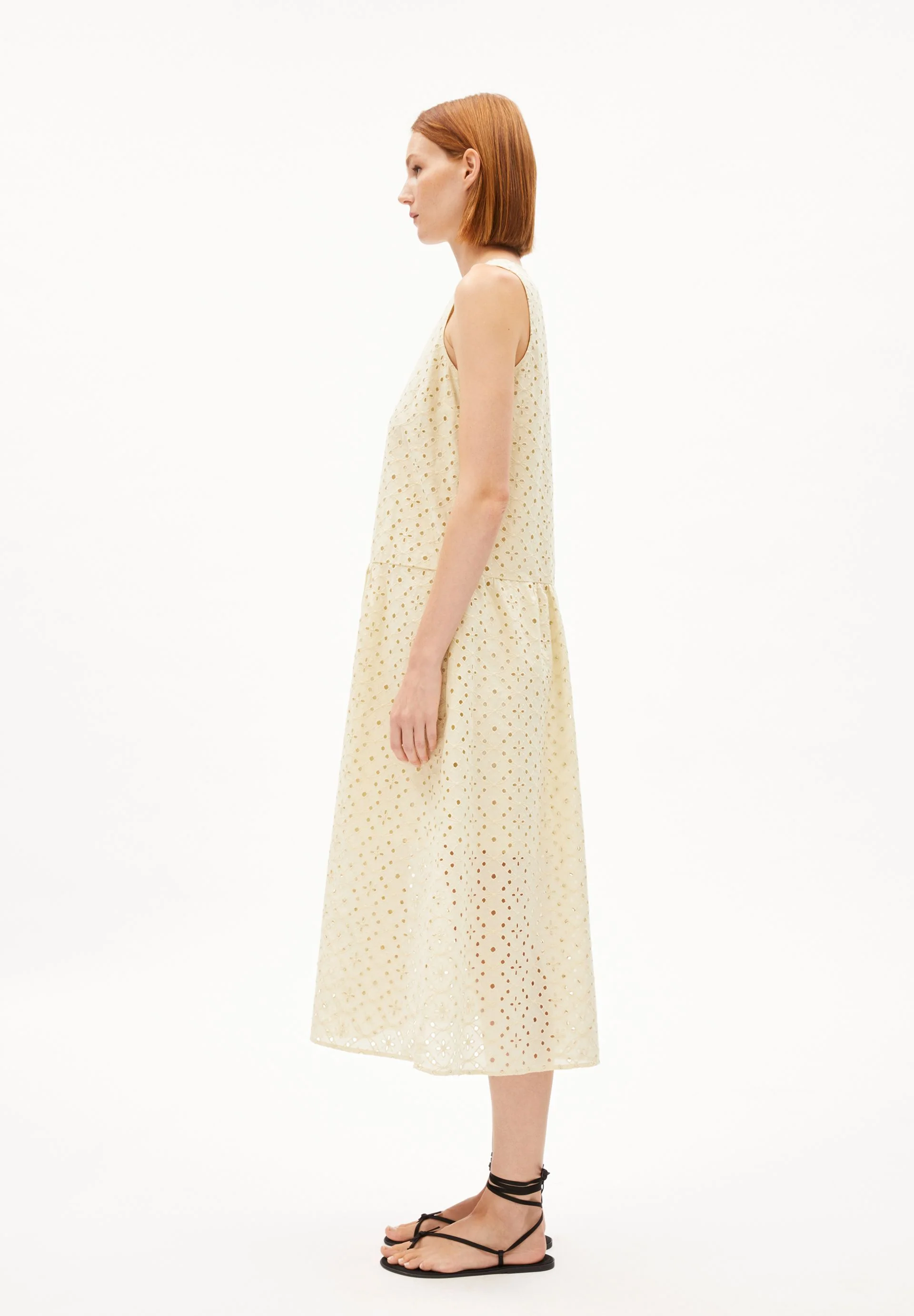 LIVALAA BROIDERY | summer hay