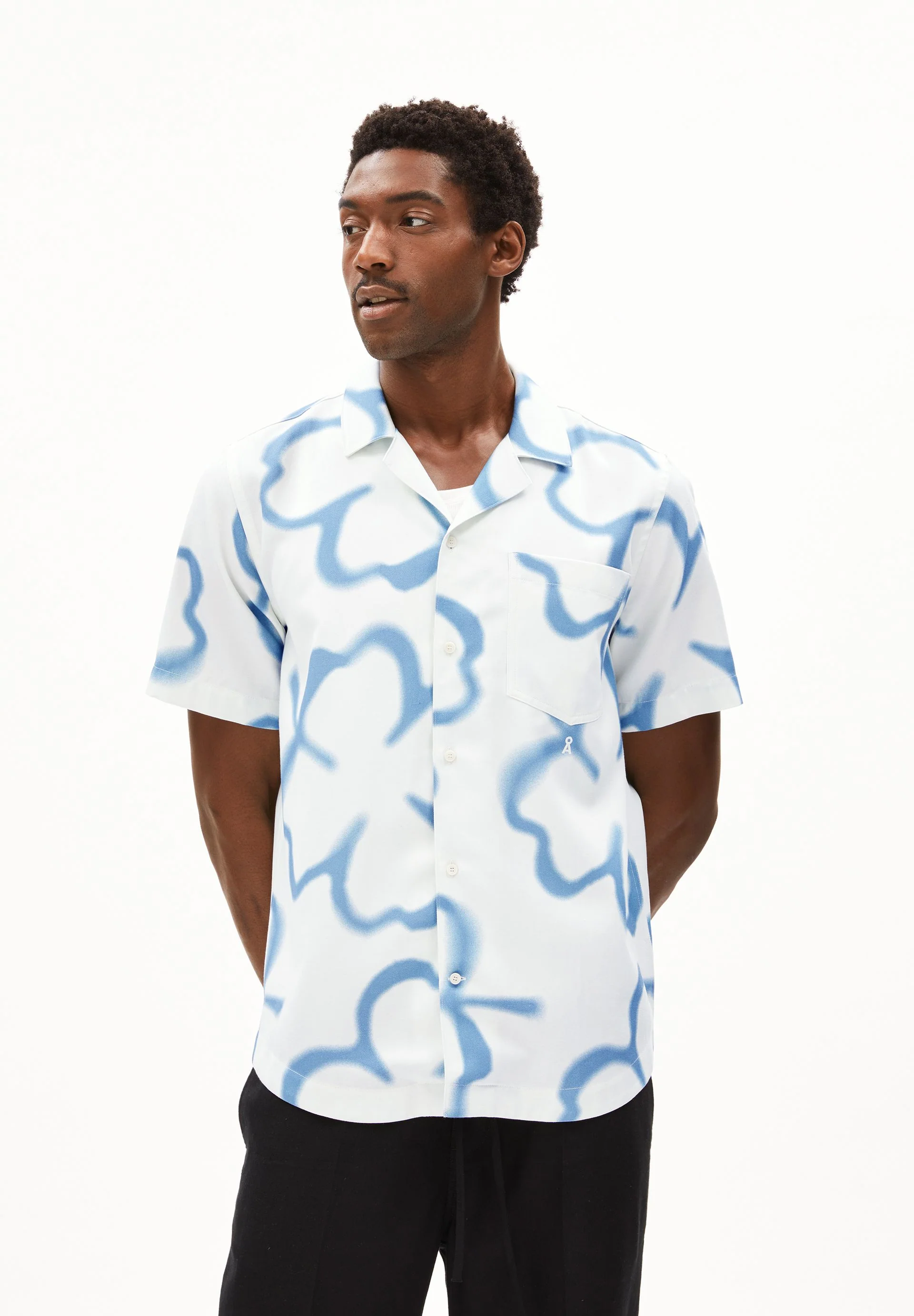 LOVAAR CLOVER | undyed-pigment blue