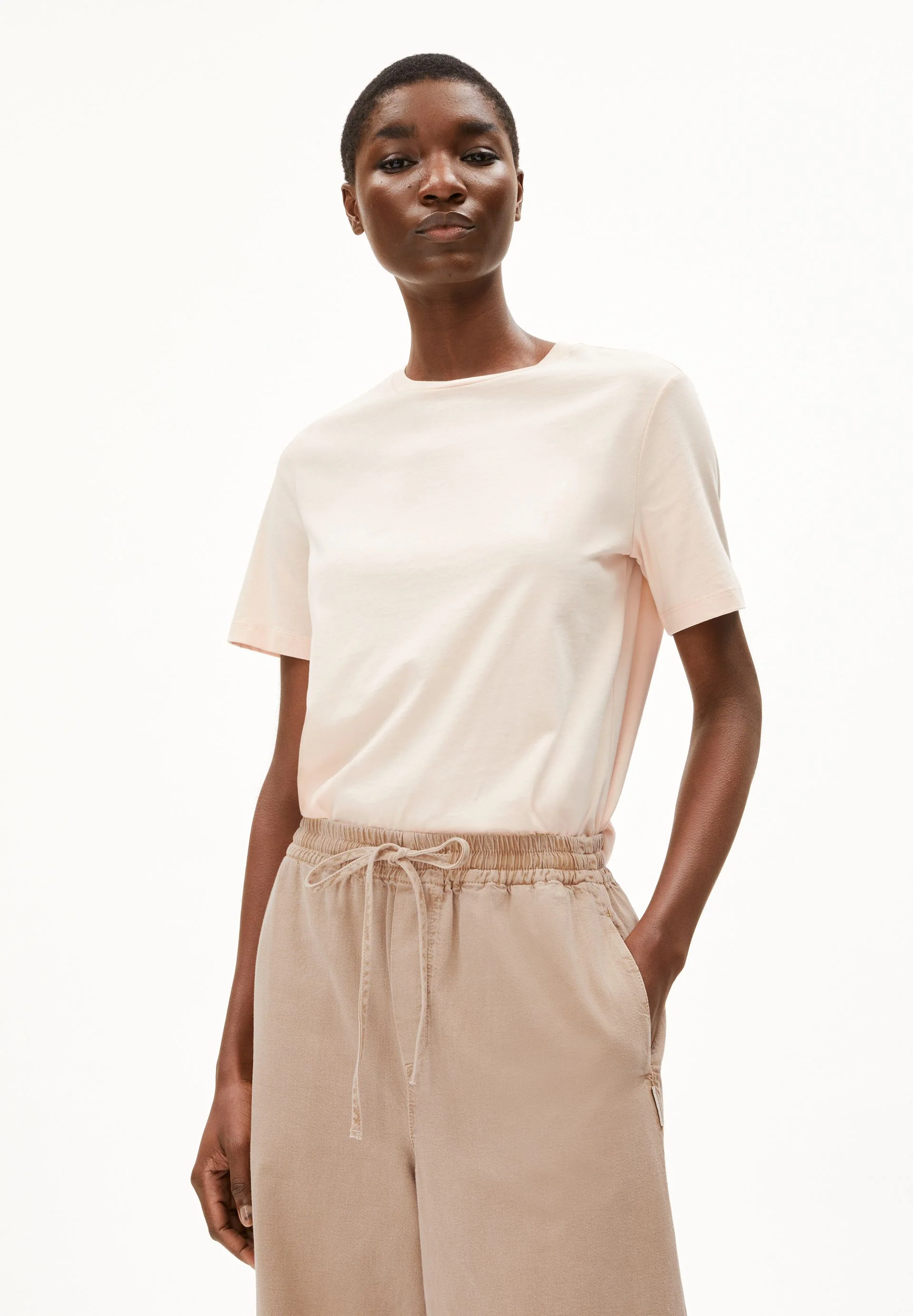 LUALAA T-SHIRT | pale peach
