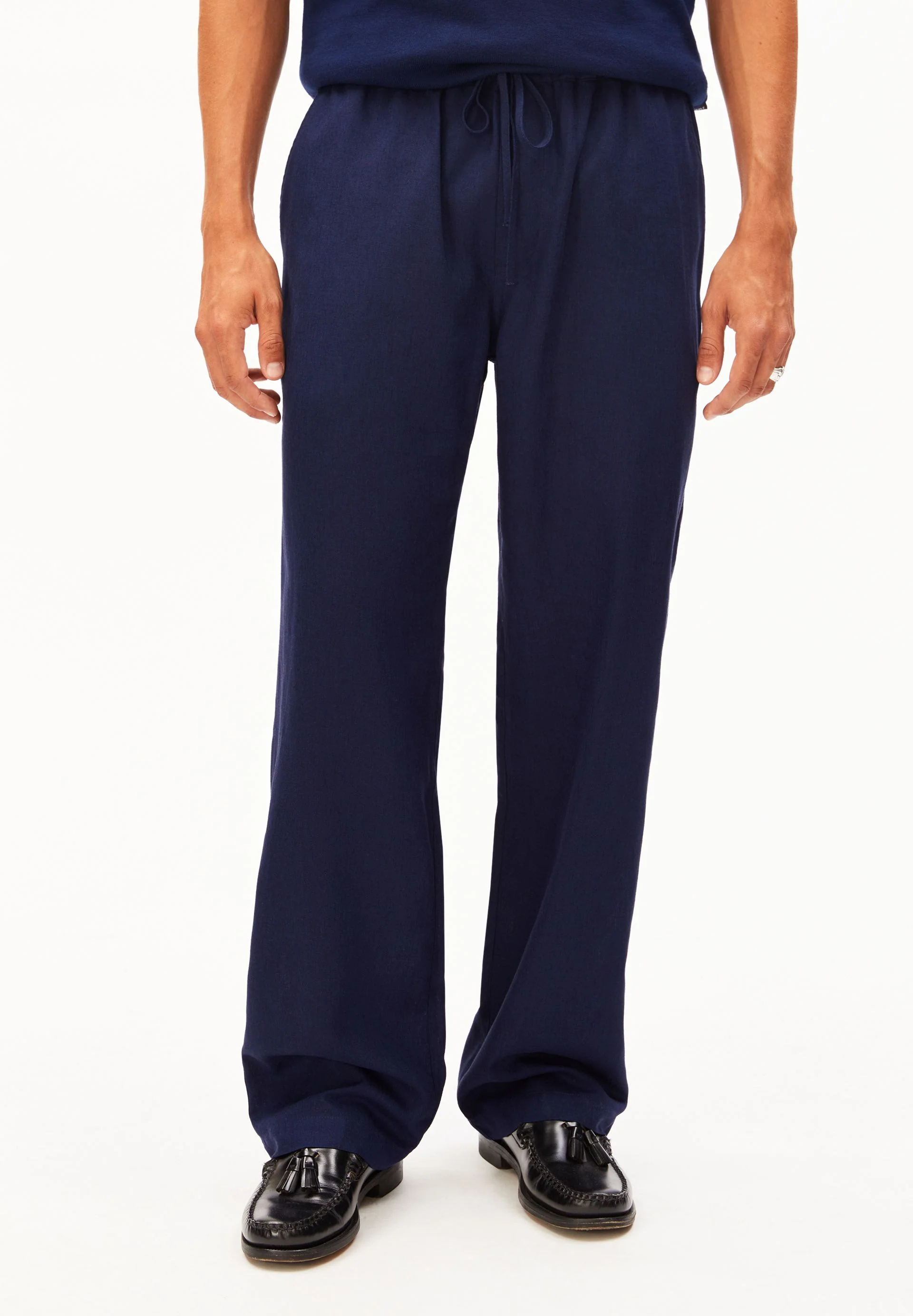 LUKAA LINO HOSE | tinted navy