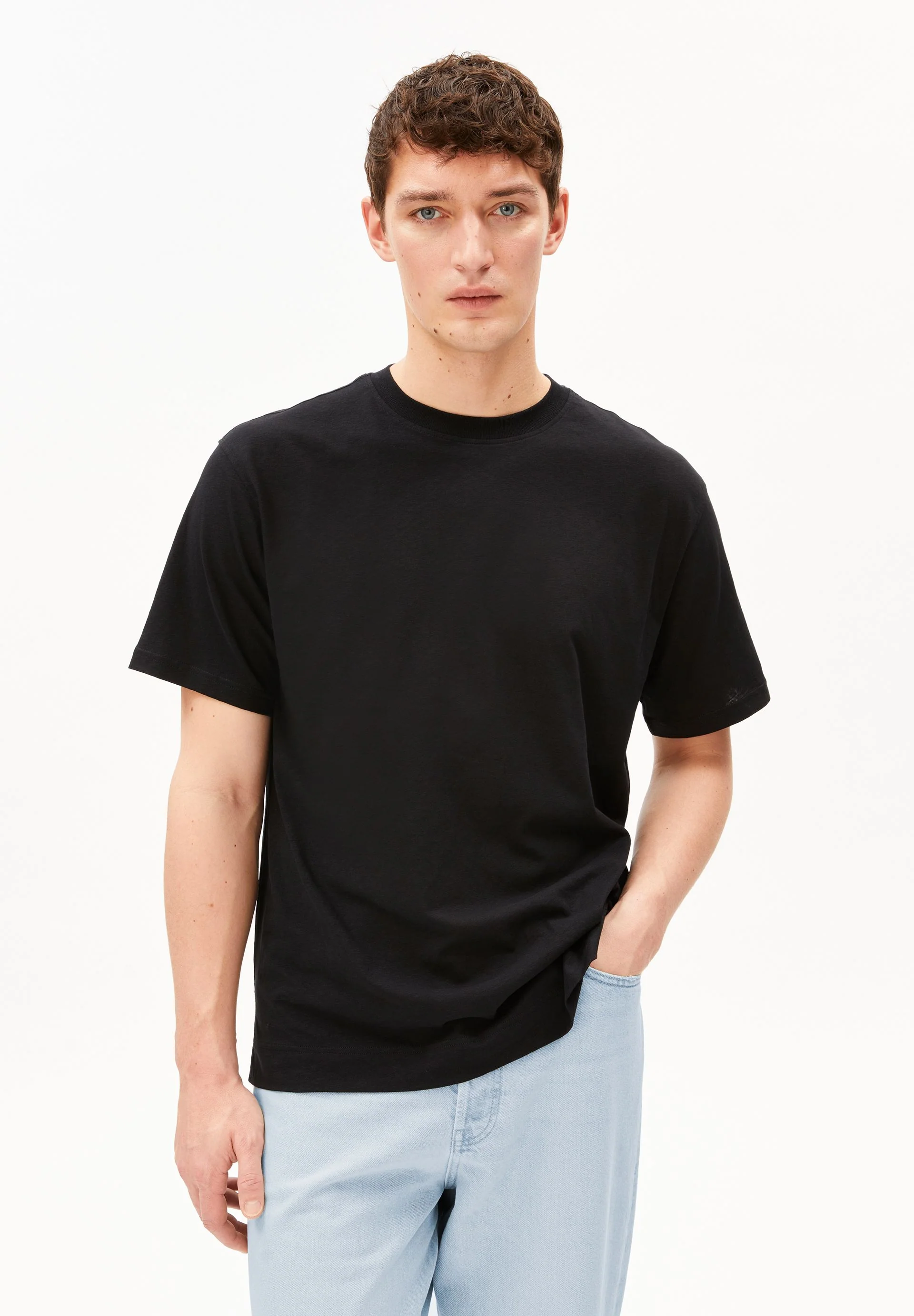 MAARKOS LEINEN-MIX T-SHIRT | black
