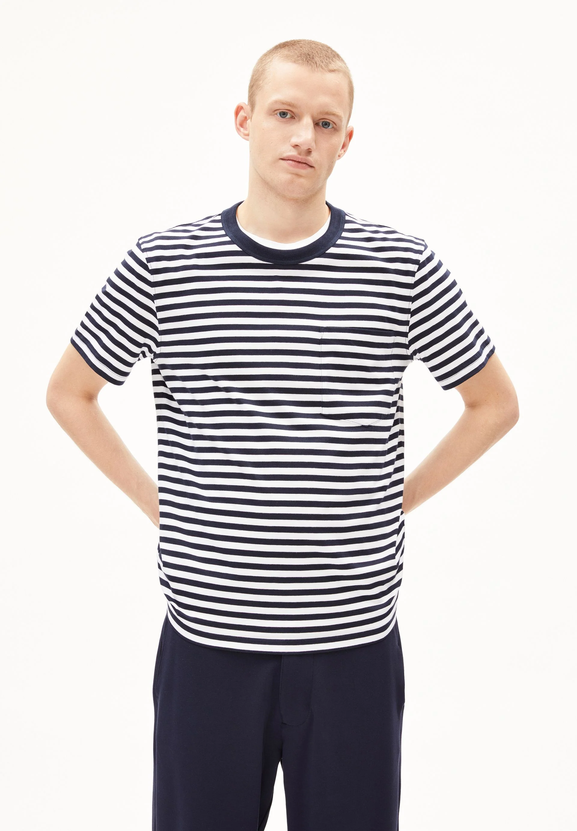 MAARKOS POCKET STRIPES | night sky-broken white
