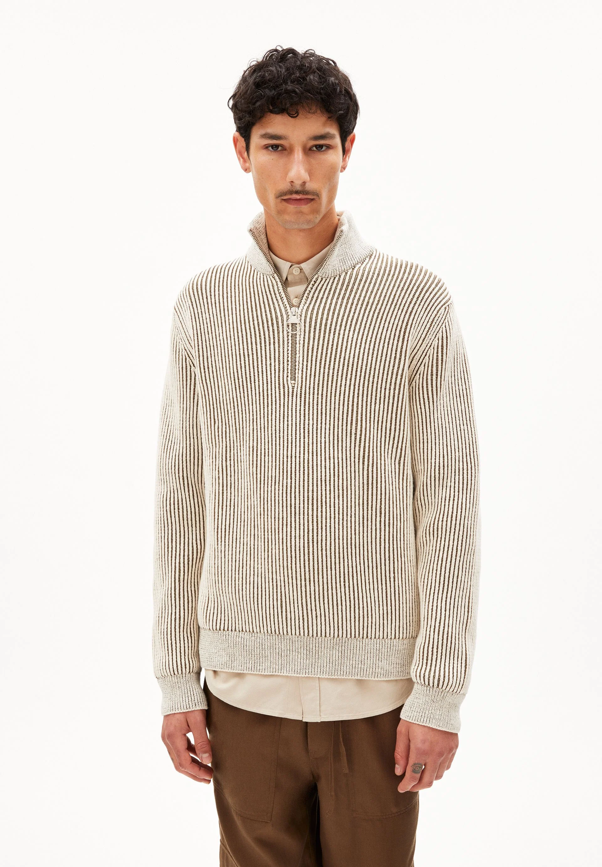 MAATEY | oatmilk-dried moss