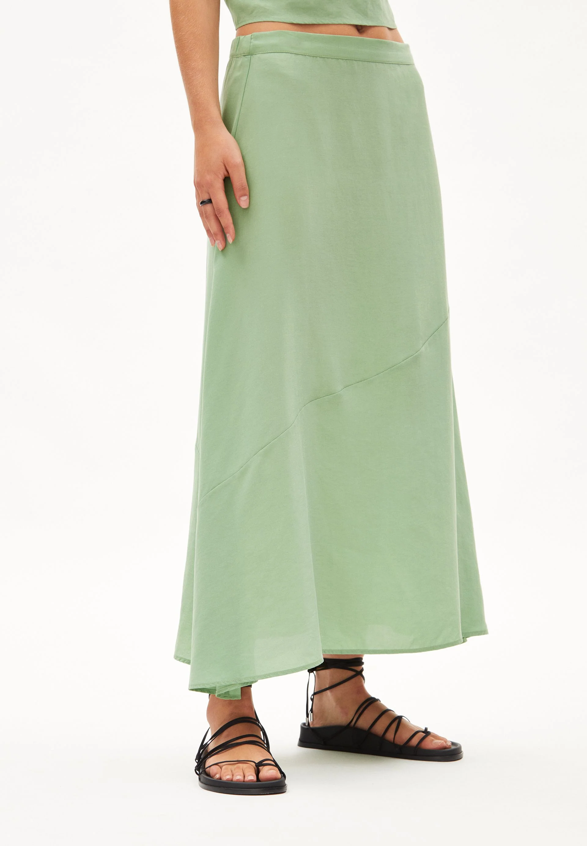 MAGAALI | smith green