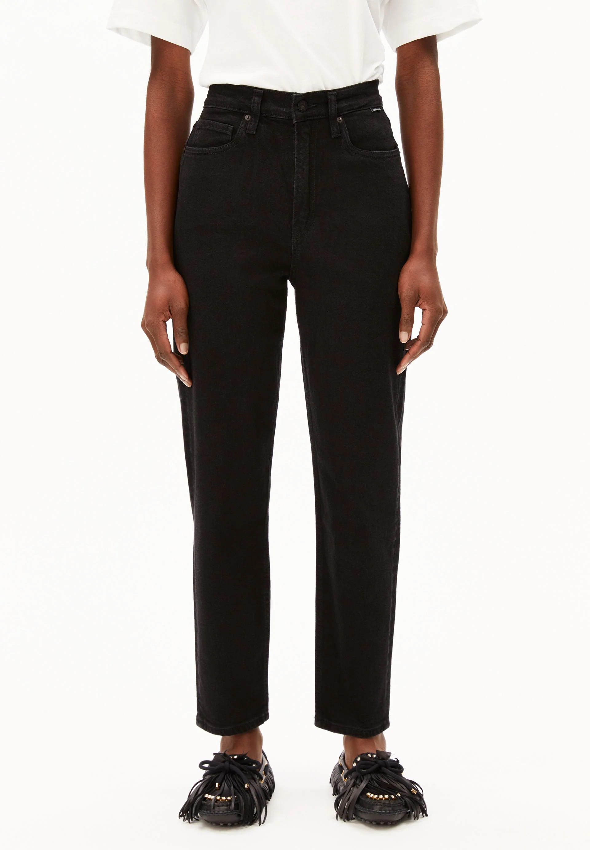 MAIRAA | black