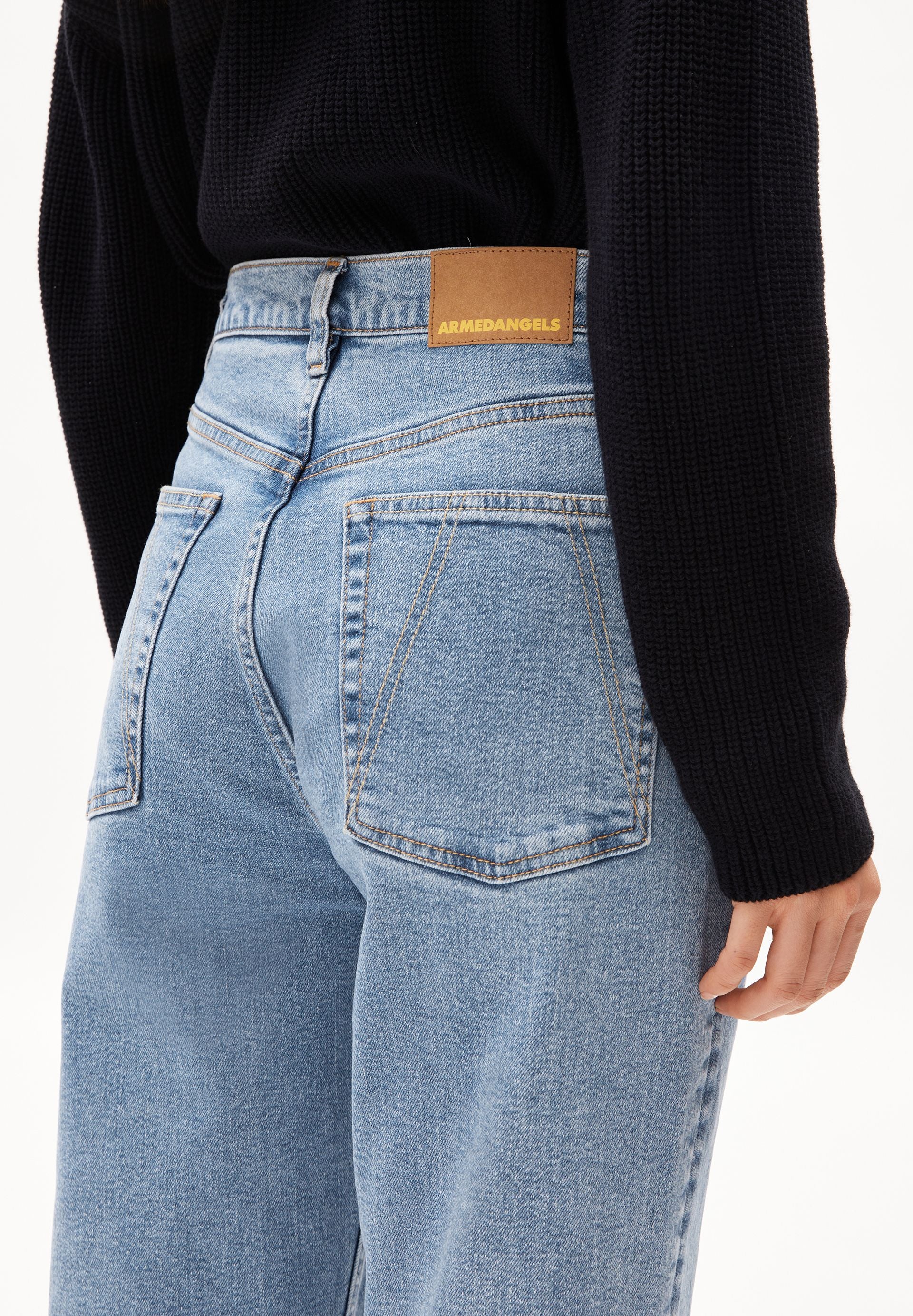 MAIRAA HIGH WAIST MOM JEANS | europie - Image 3