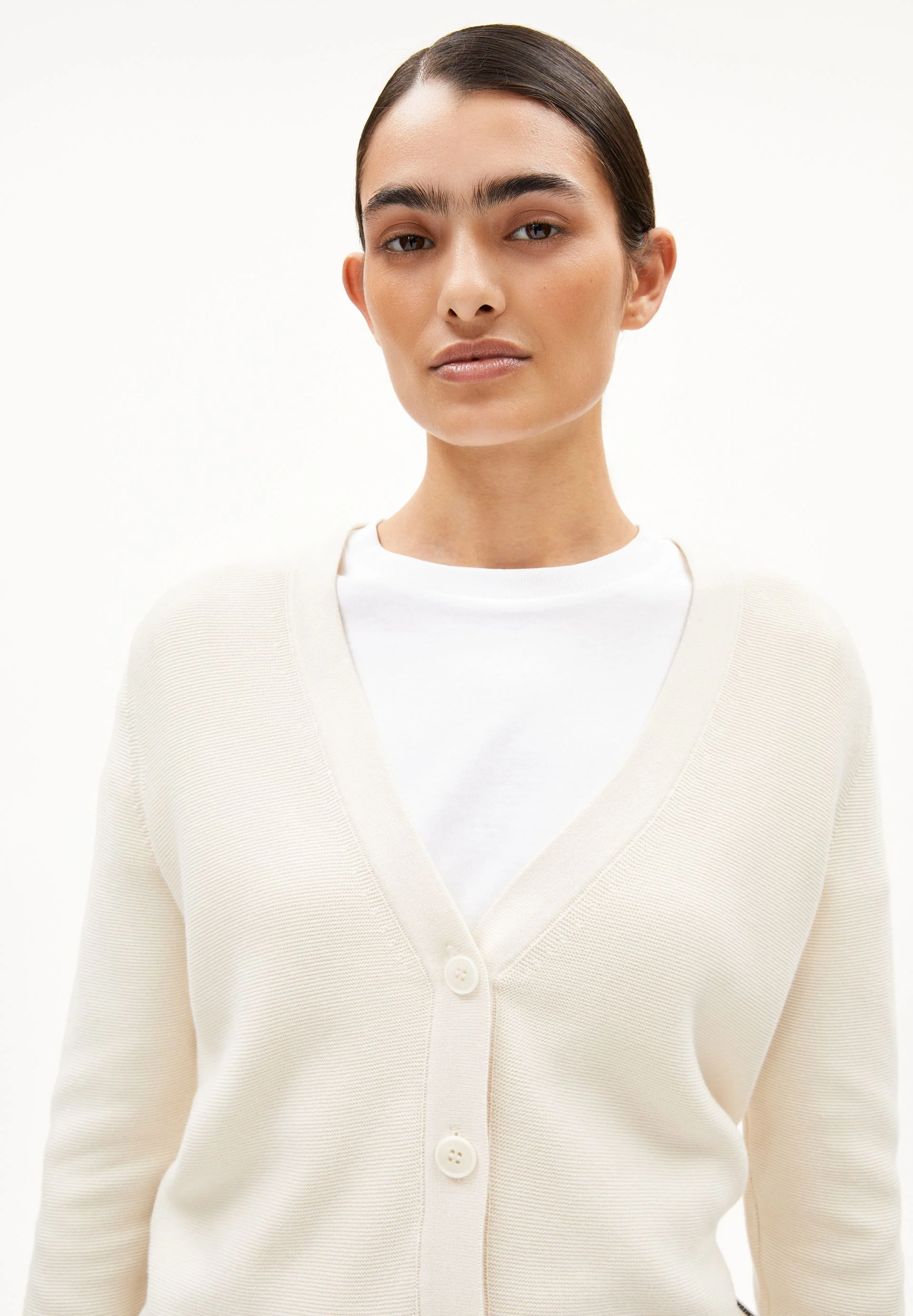 MENAAL LINKS LINKS CARDIGAN | oatmilk - Image 3