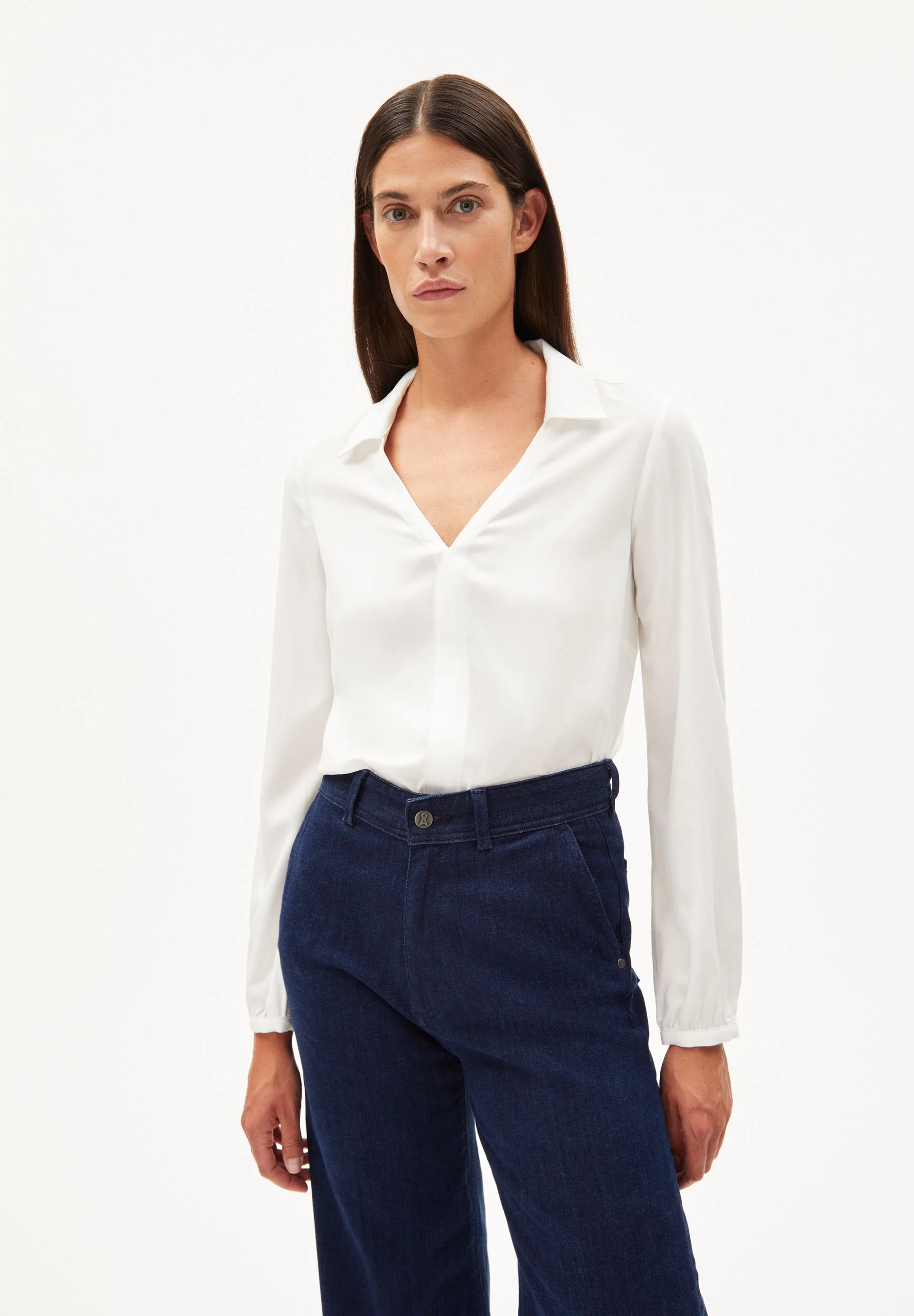 MIUNAA | off white