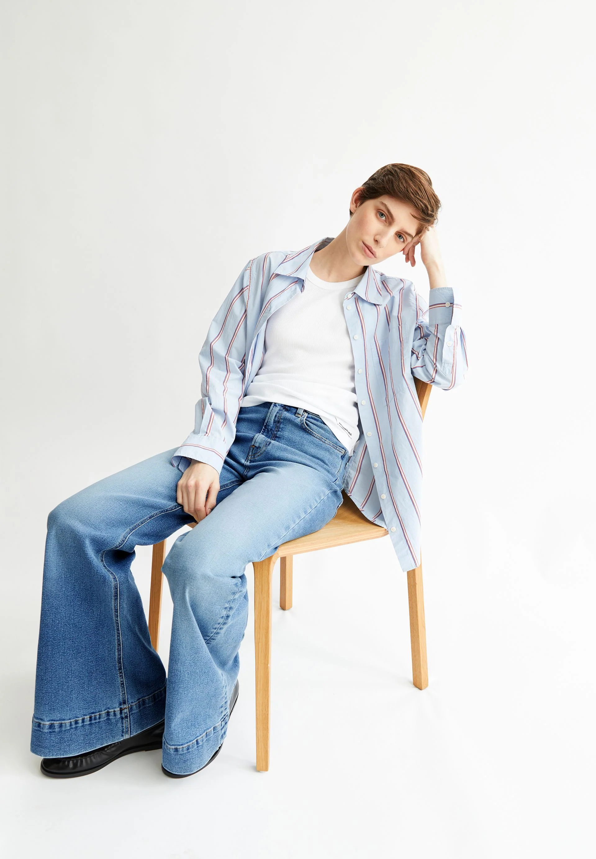 MURLIAA HIGH WAIST WIDE JEANS | lighten - Image 4