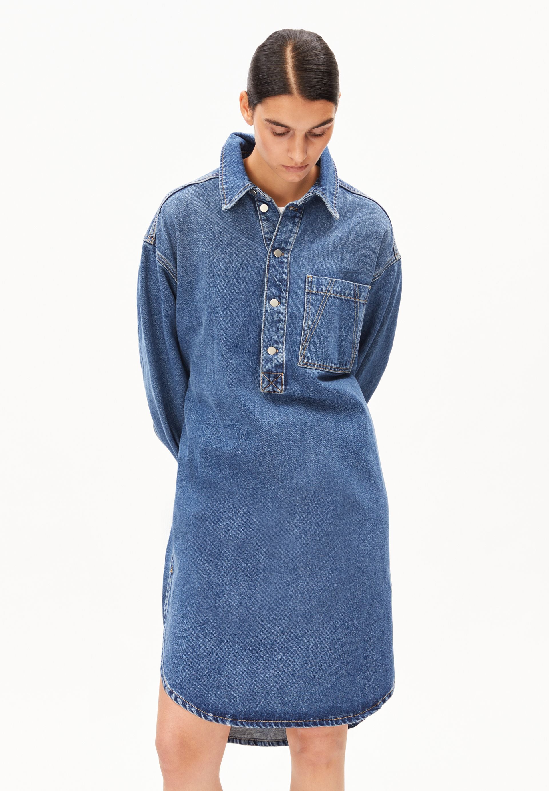 OVERSIZED DENIM SHIRT DRESS