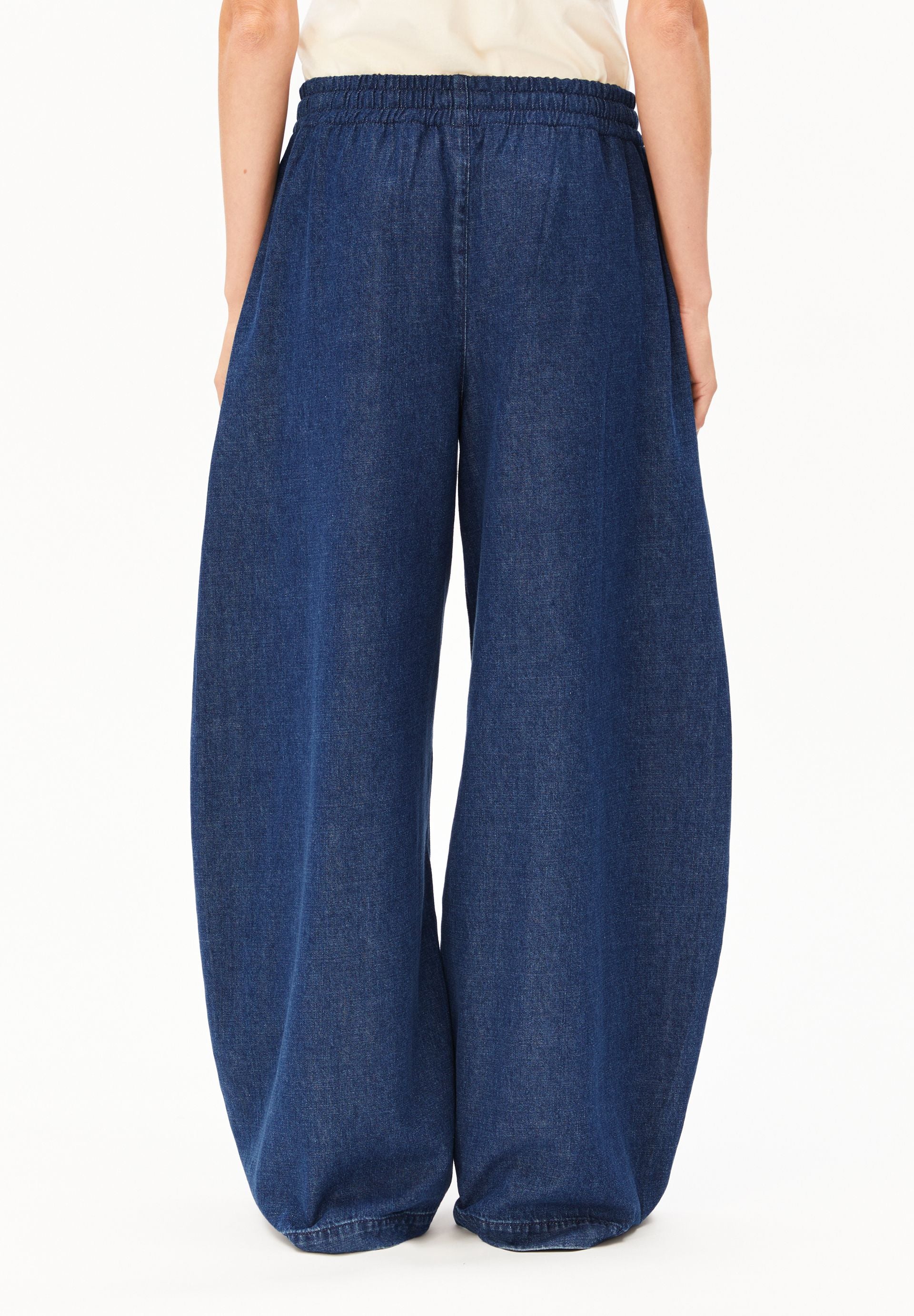 PULL-ON BARREL JEANSHOSE | eau - Image 2