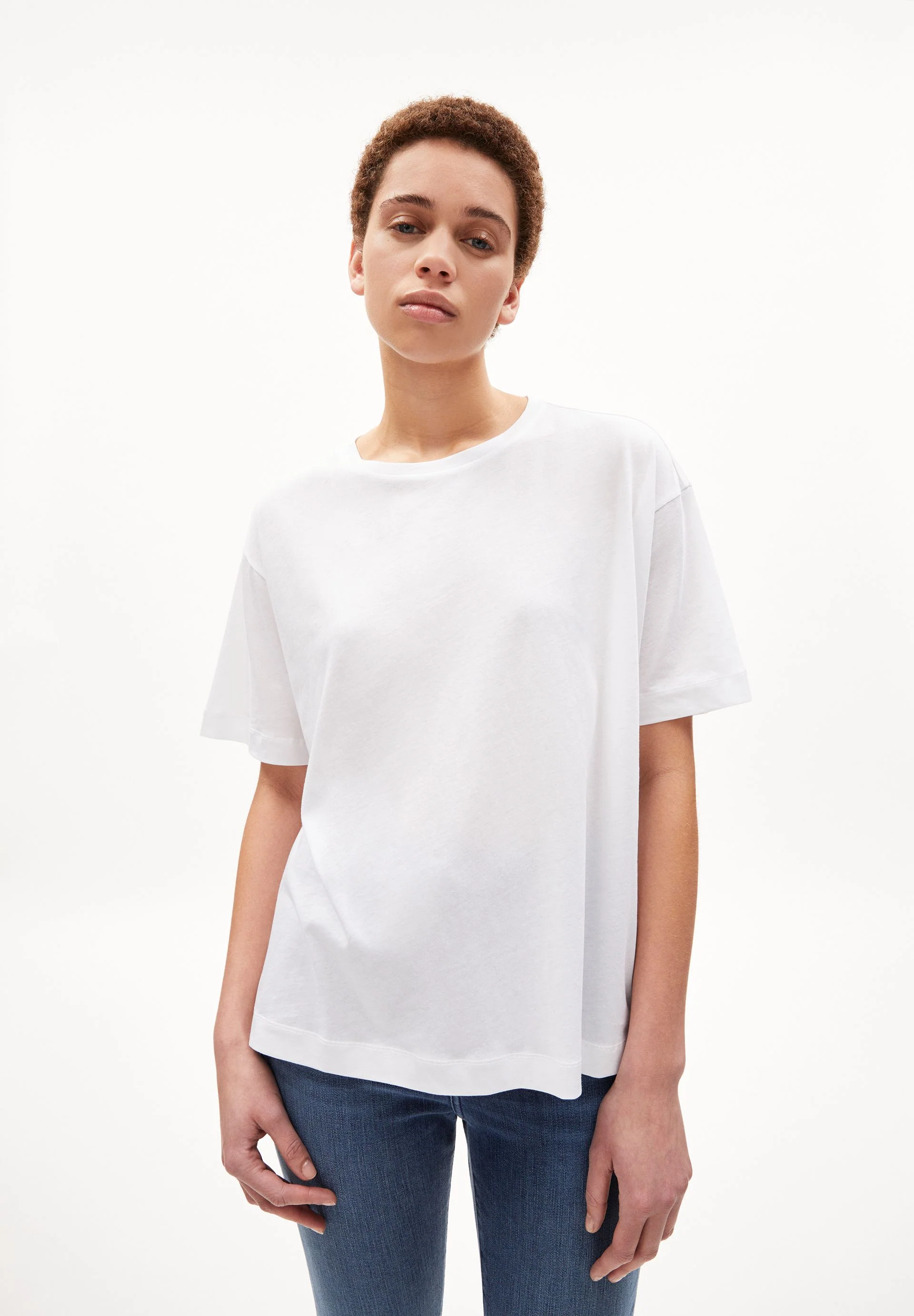 SAIKAA | white