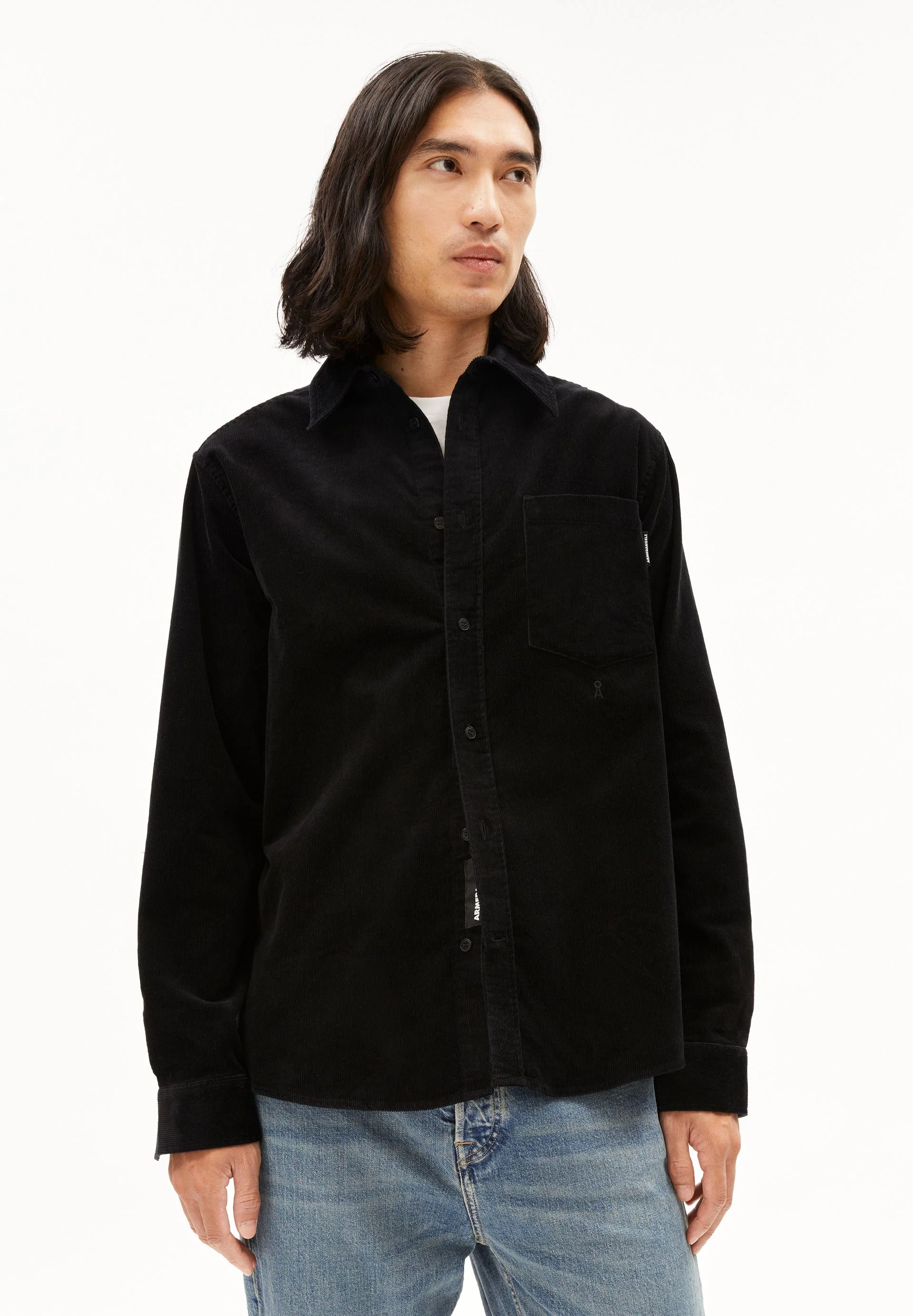 SOMAAN | black