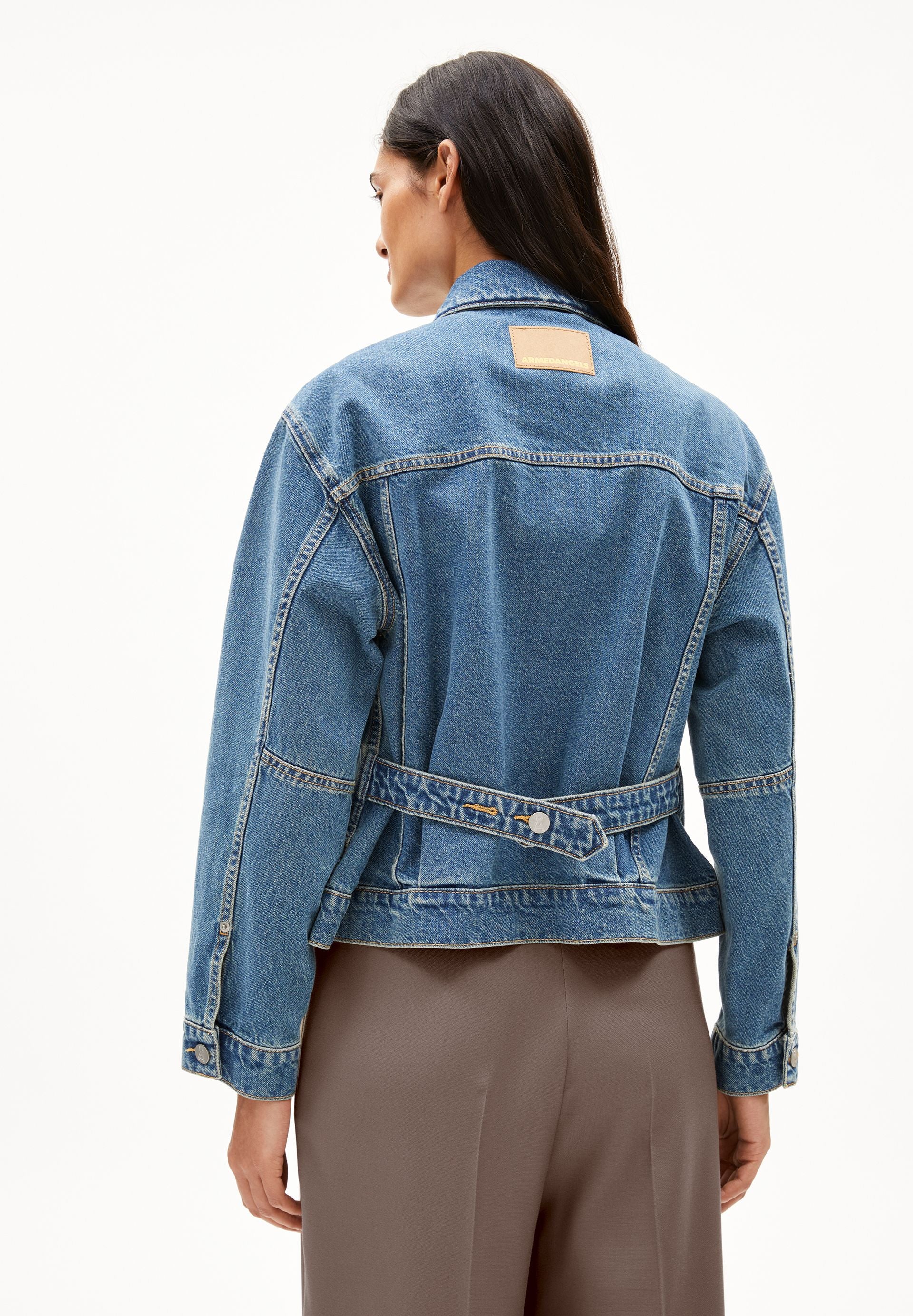 TAANA JACKE | celestial - Image 2