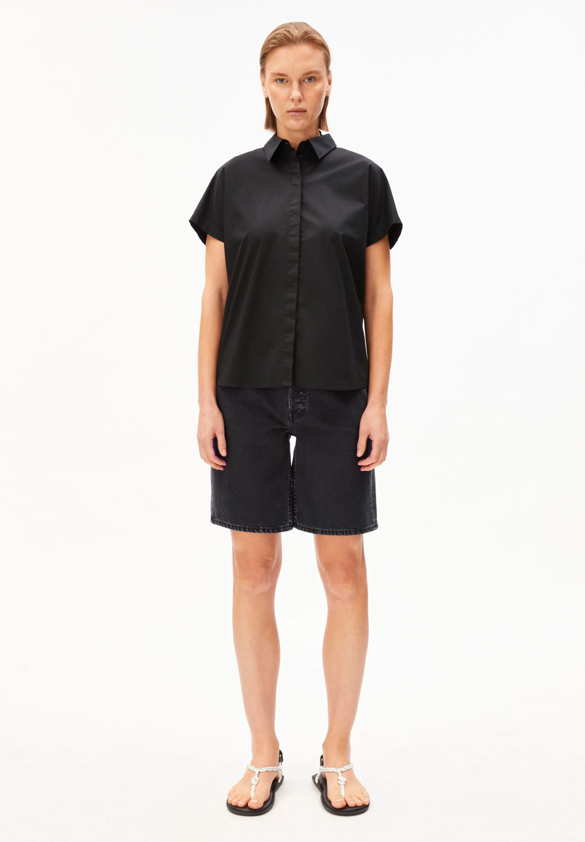 THAALINA MID WAIST JEANS-SHORTS | ebony black - Image 5