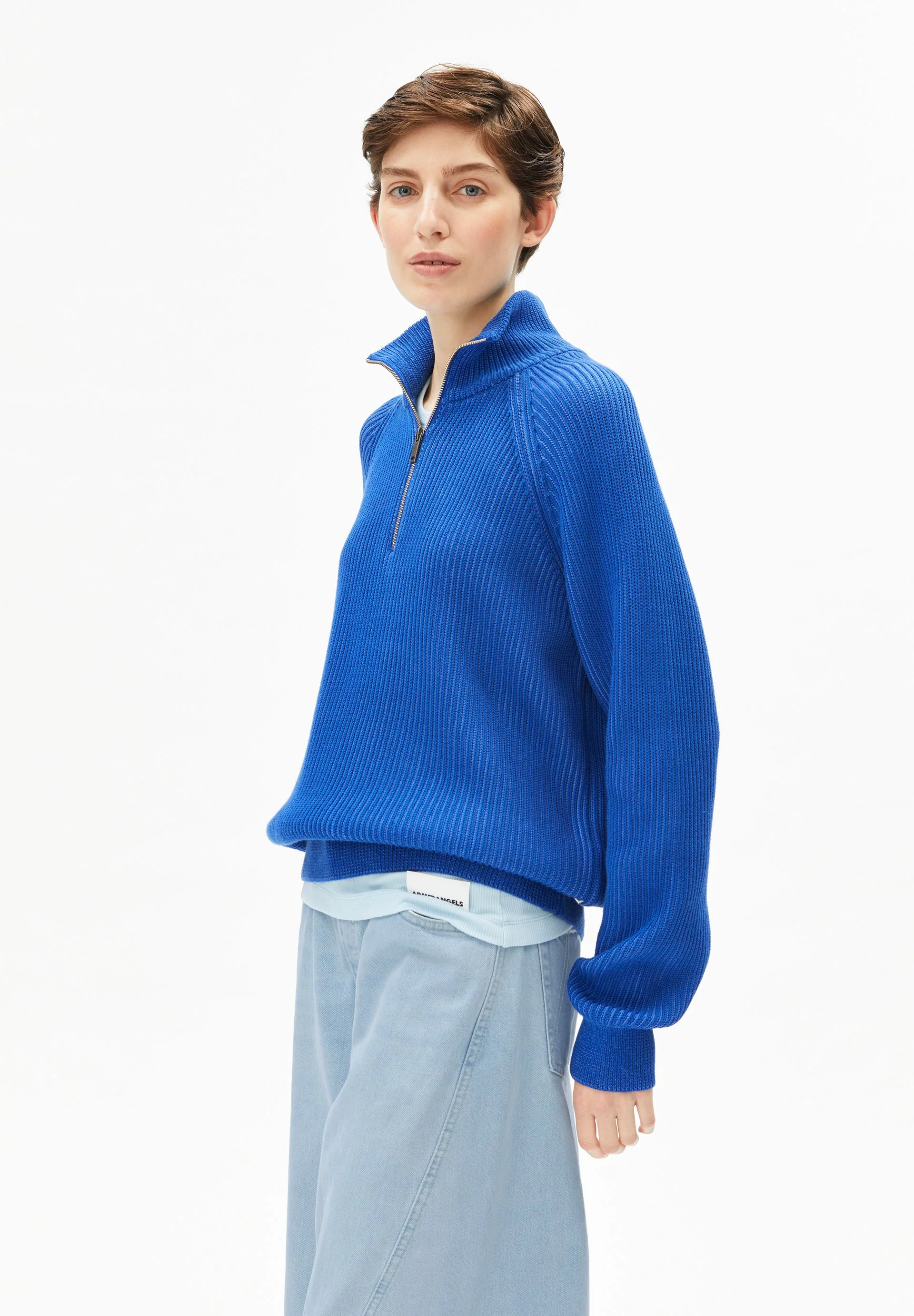 VANISÉ STRICKTROYER | dynamo blue-light dynamo blue